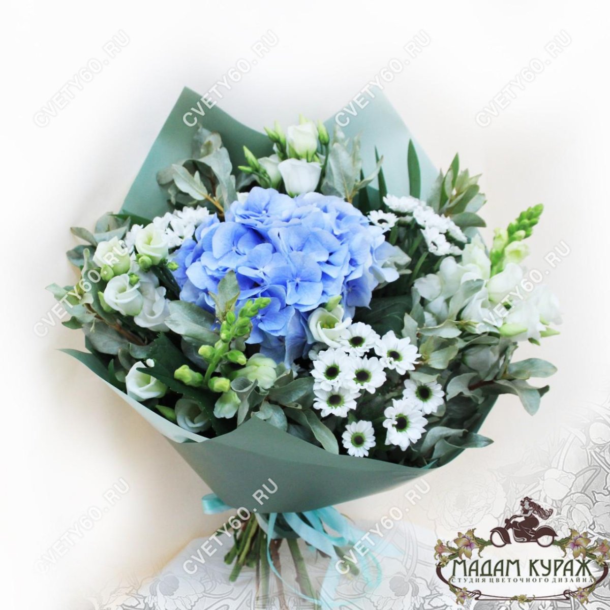 Свадебный букет гортензия ранункулюс