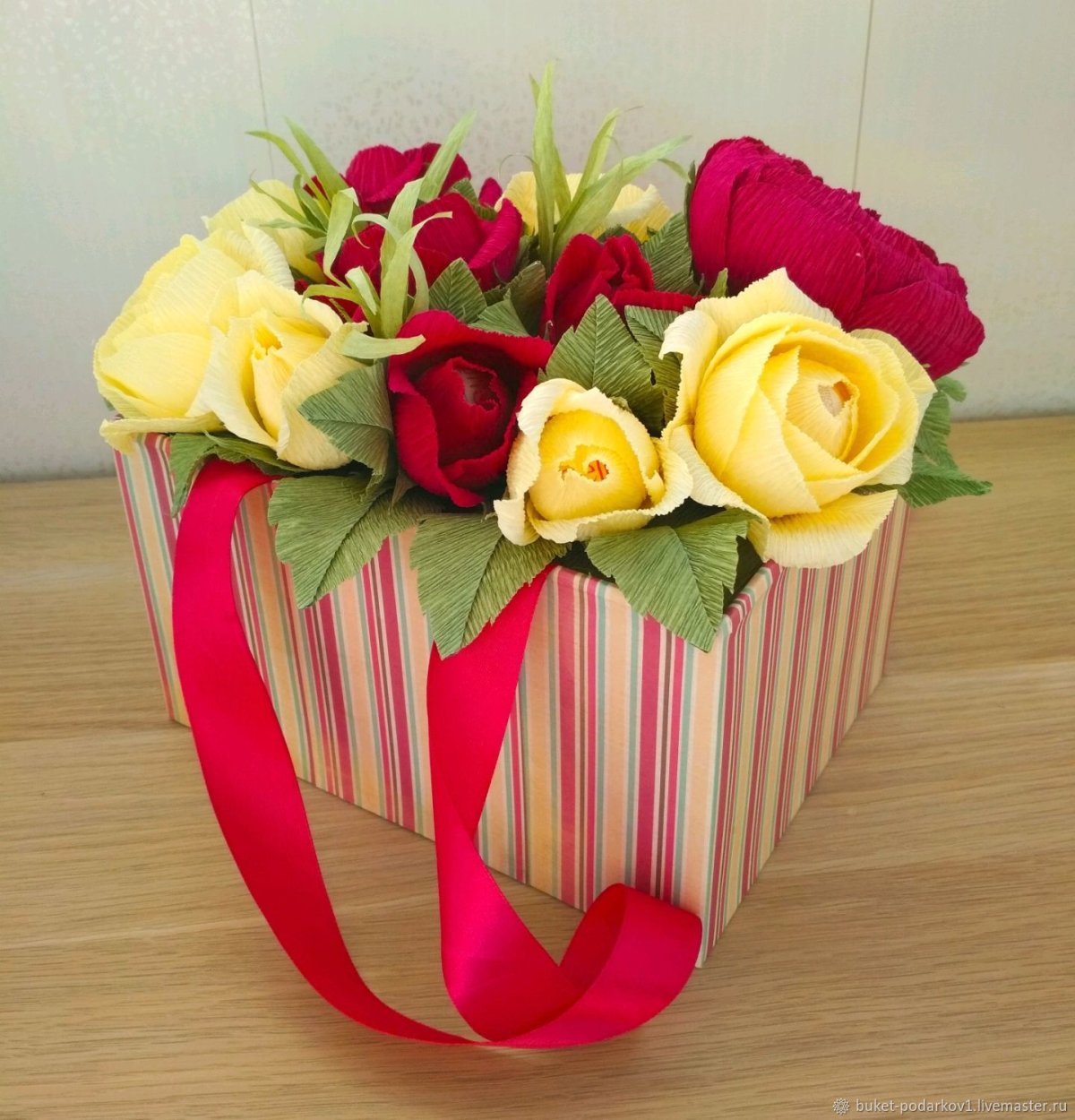 Букет из конфет в коробке