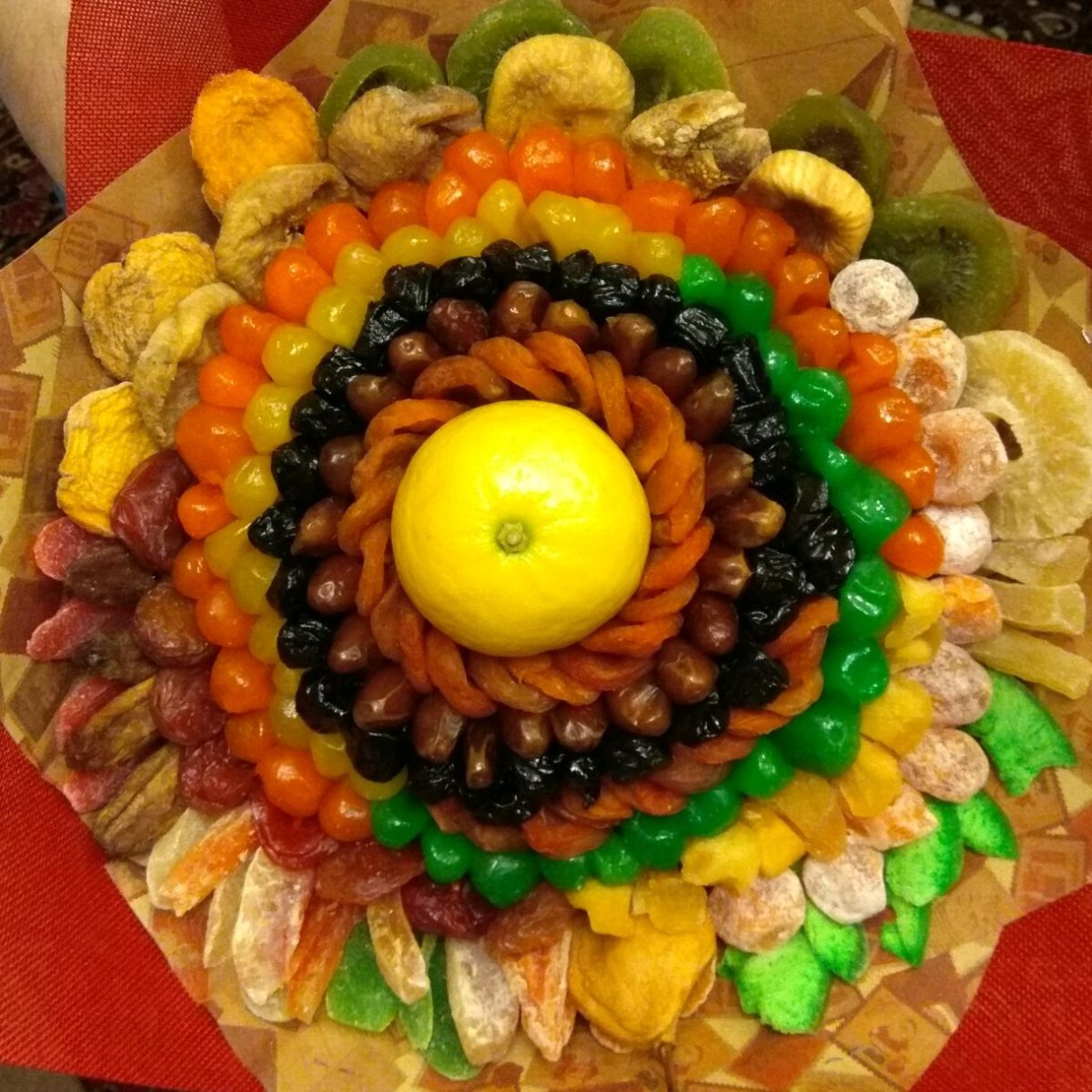 Букет из сухофруктов с лимоном