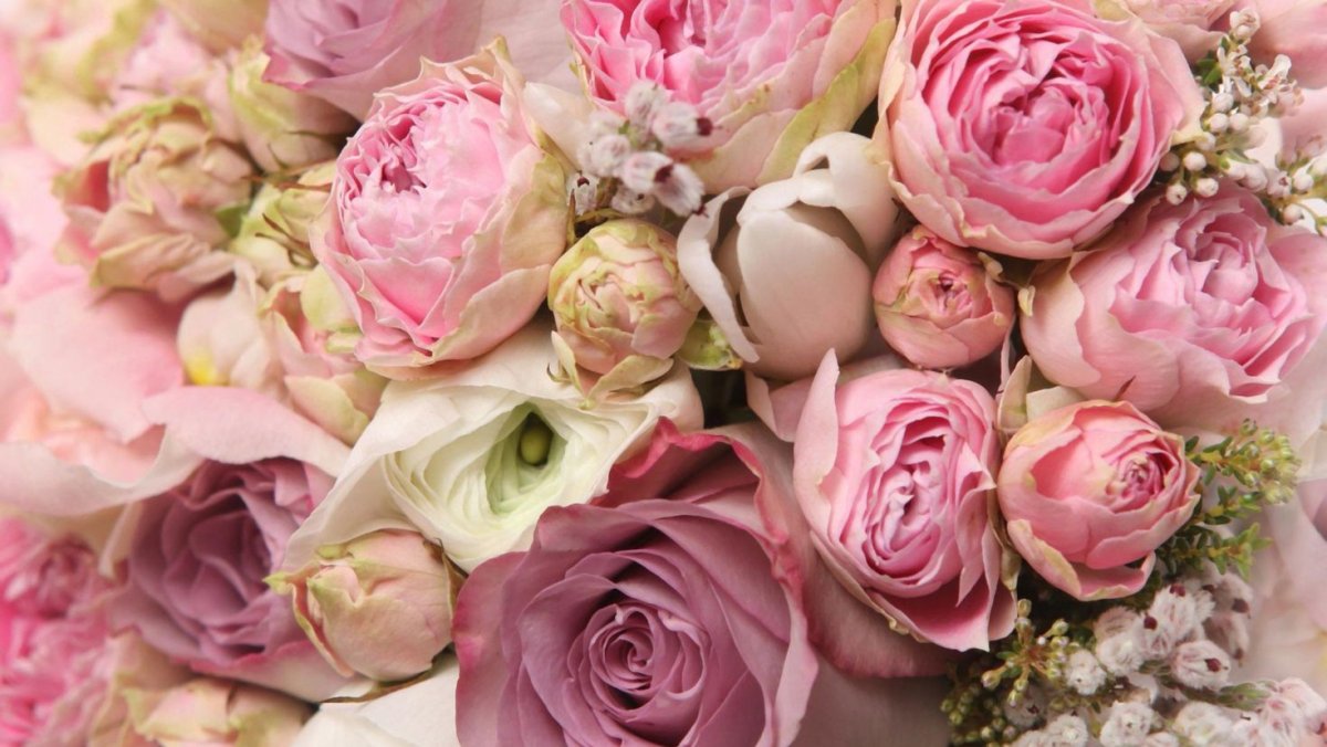 Букет с пионами