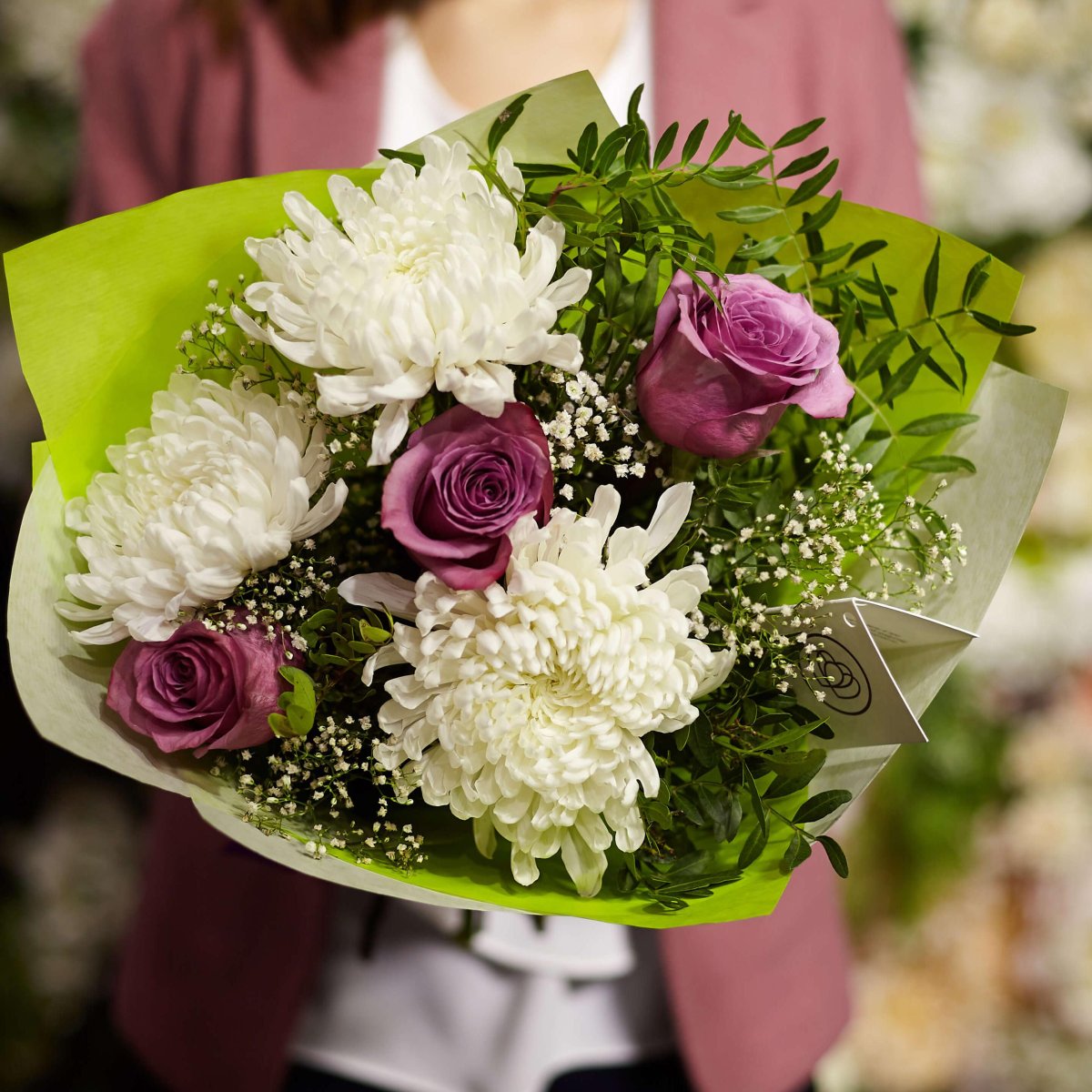 Букет с одноголовой хризантемой