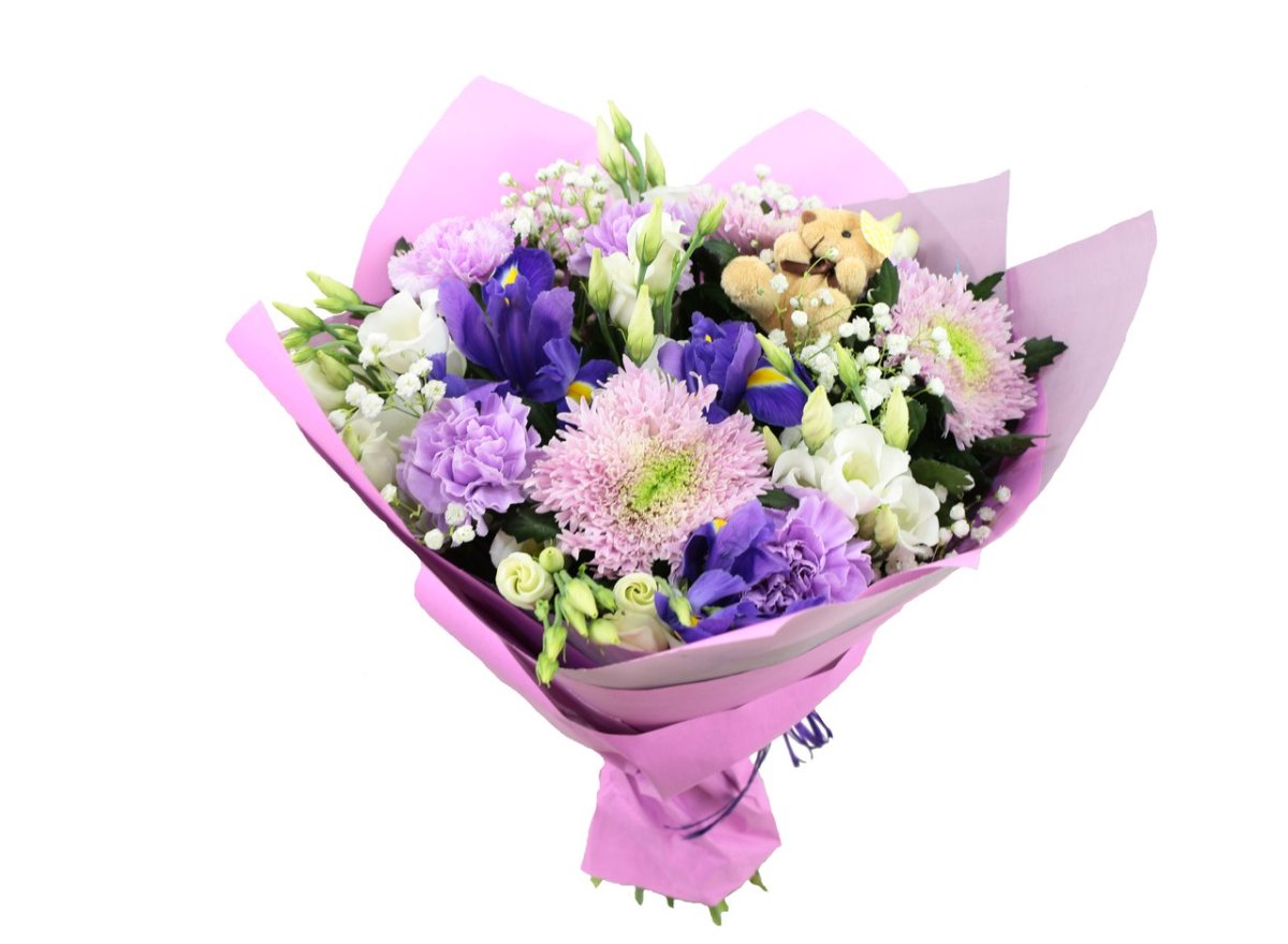 Сиреневые одноголовые хризантемы в букете