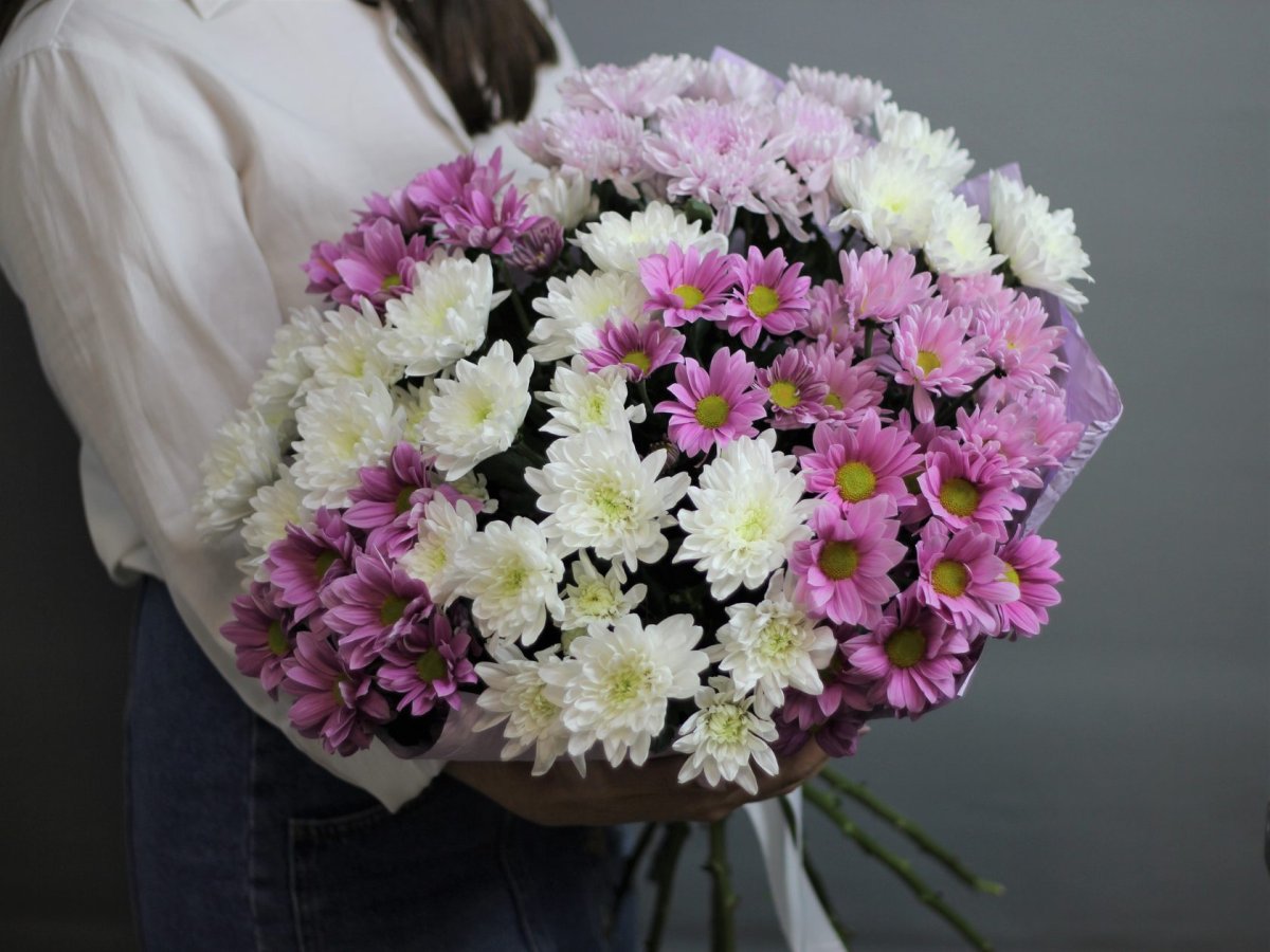 Букет ромашек с хризантемами