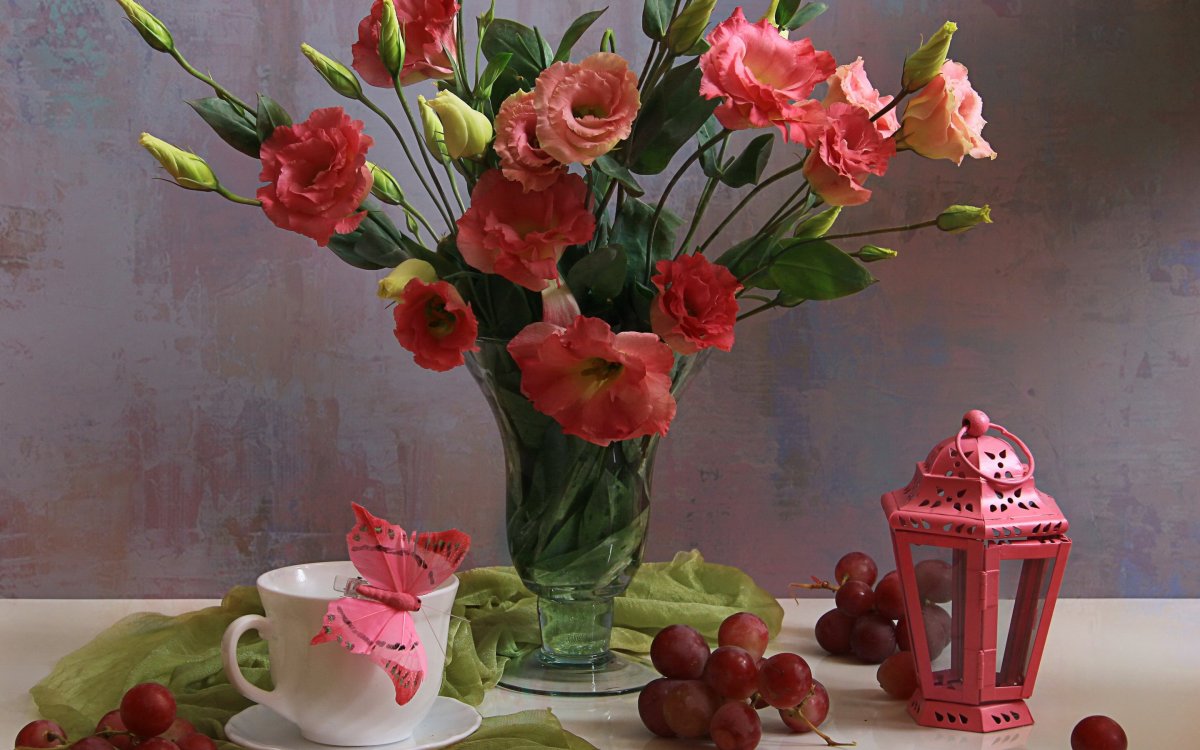 Цветы в вазе