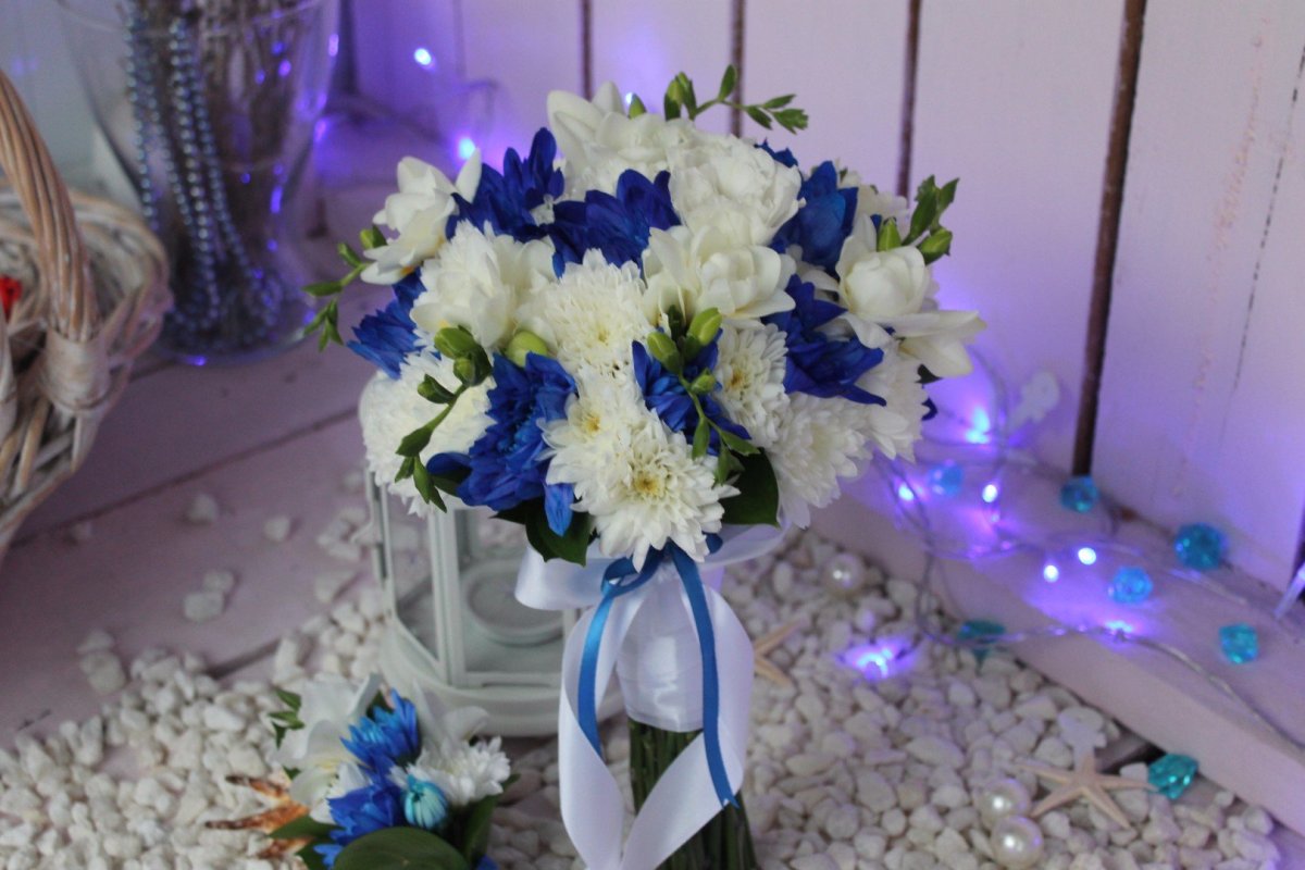 Гипсофила и Хризантема букет