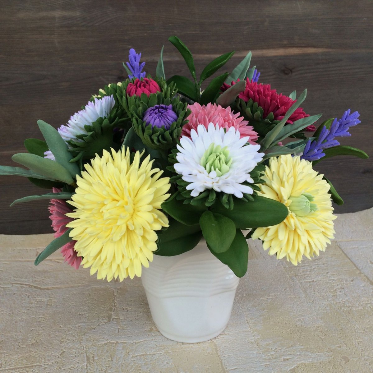 Букет с астрами на 1 сентября