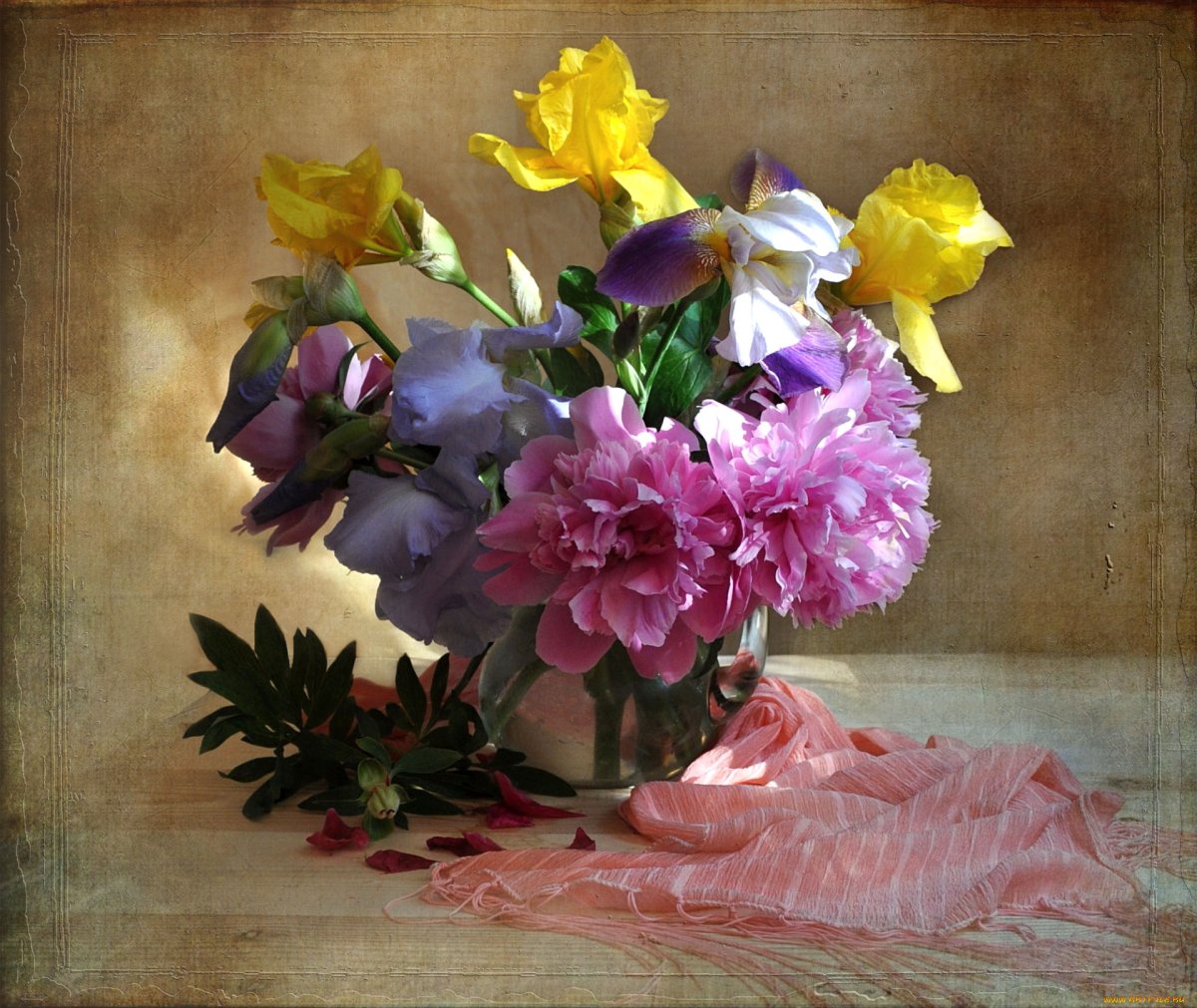 Пионы и ирисы букет