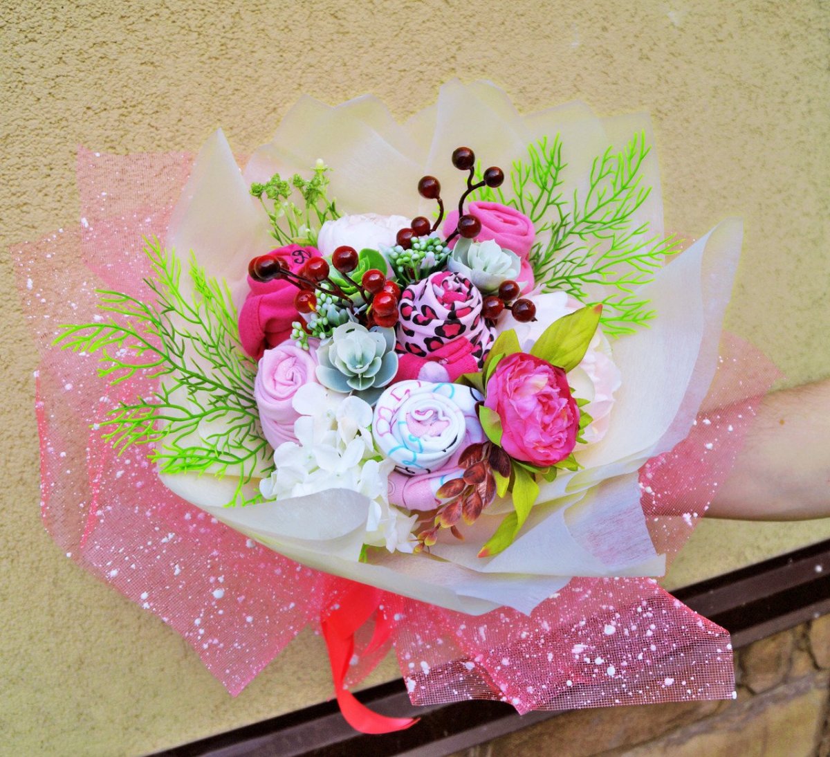 Девочка с букетом