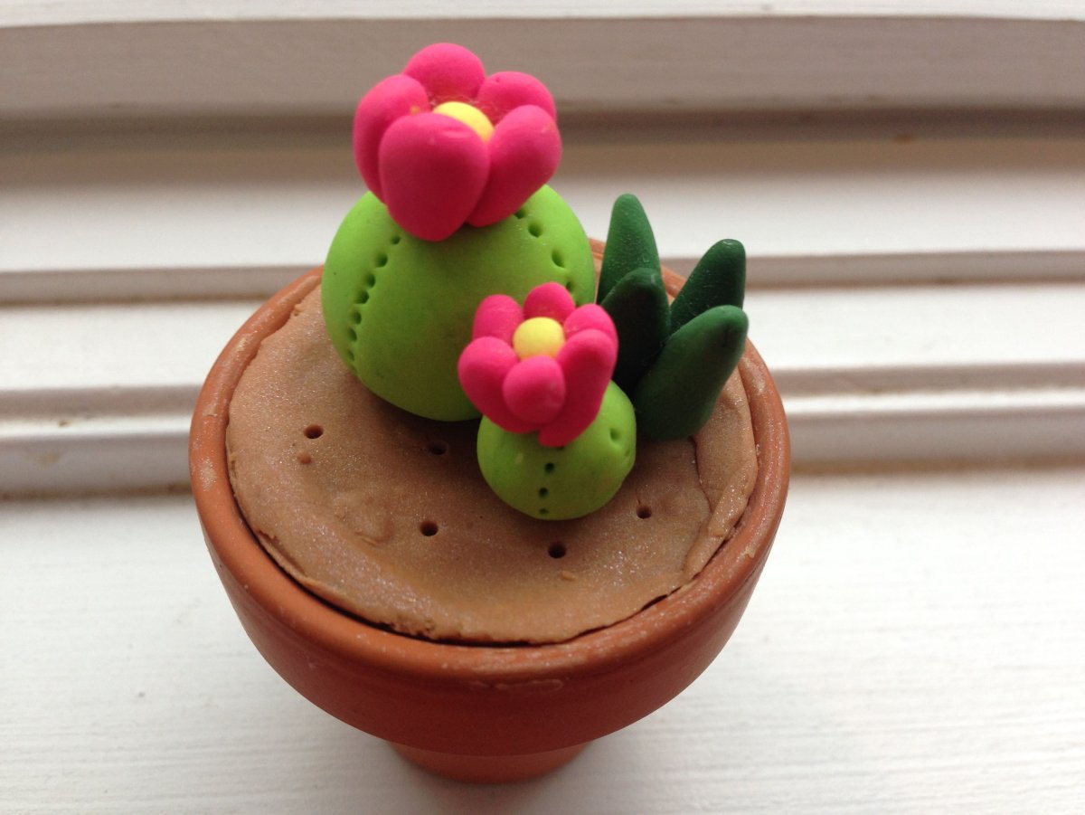 Цветы из пластилина