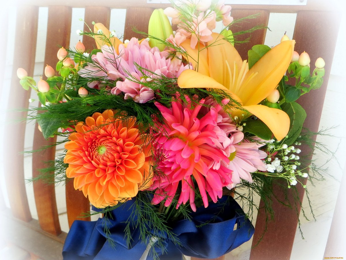 Осенний букет георгины