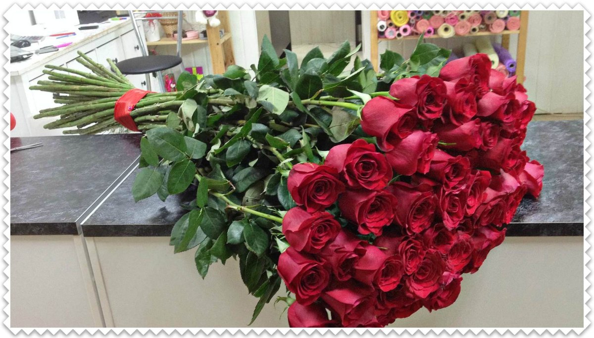 Шикарные букеты длинных роз