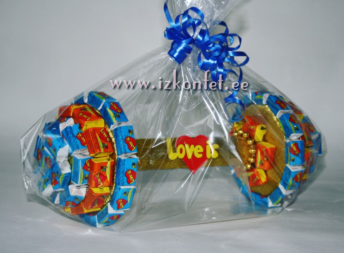 Цветок из мармеладок