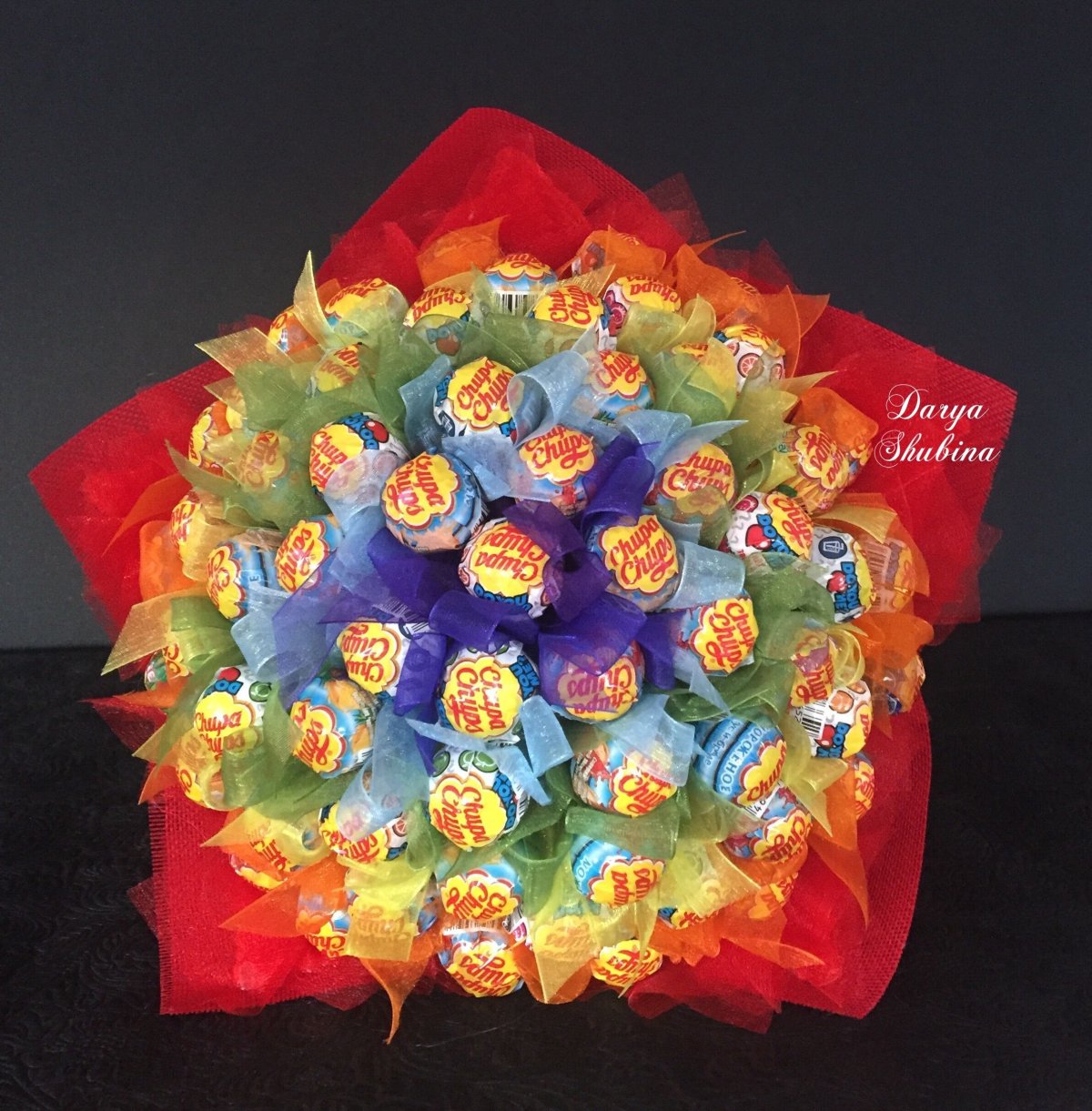 Детские букеты из сладостей