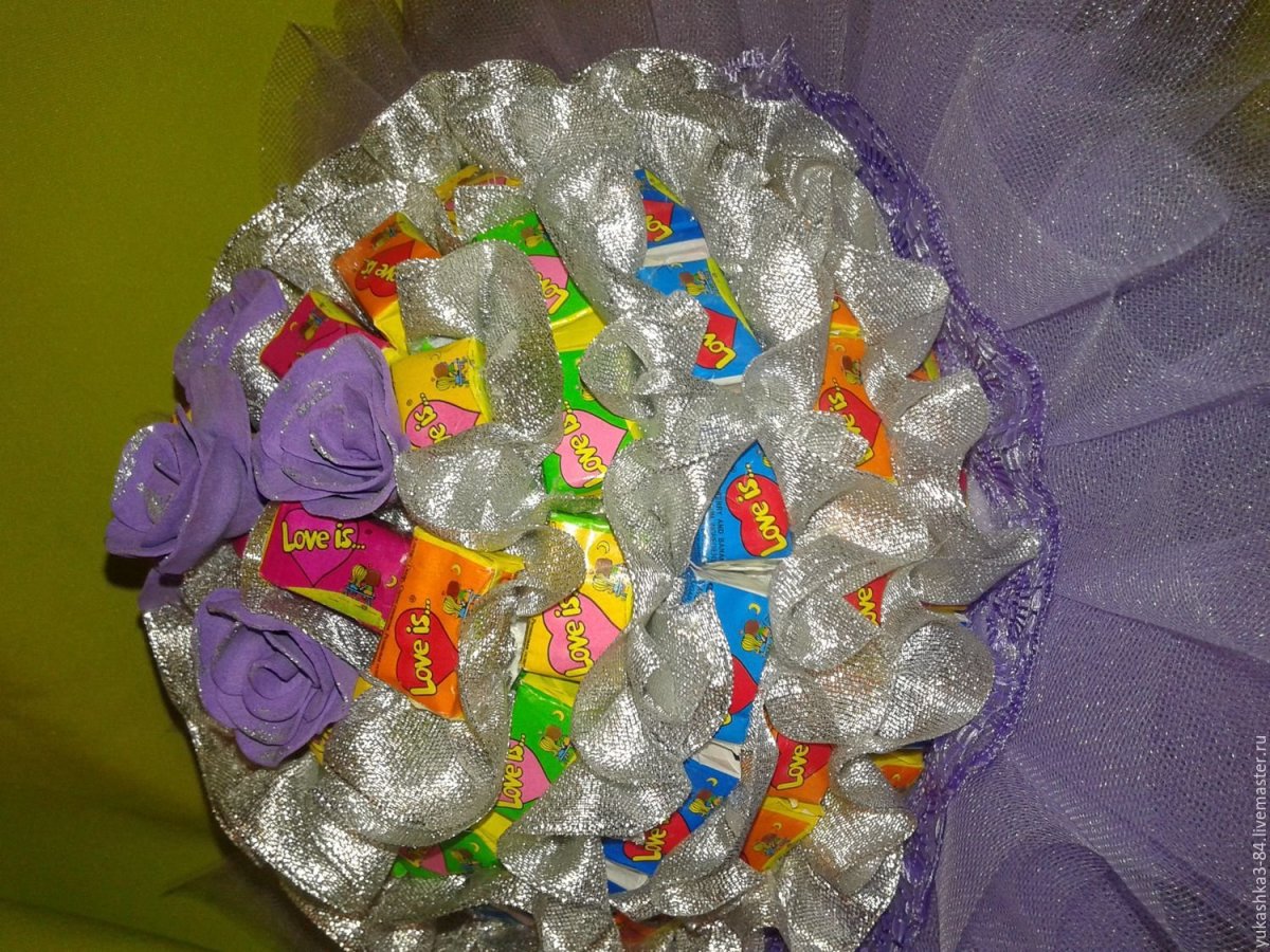 Букет из жвачек