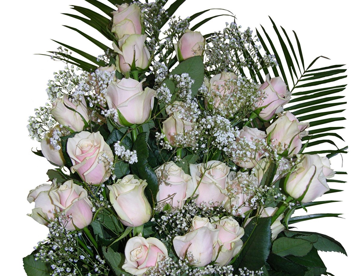 Букет из белых роз с днем рождения