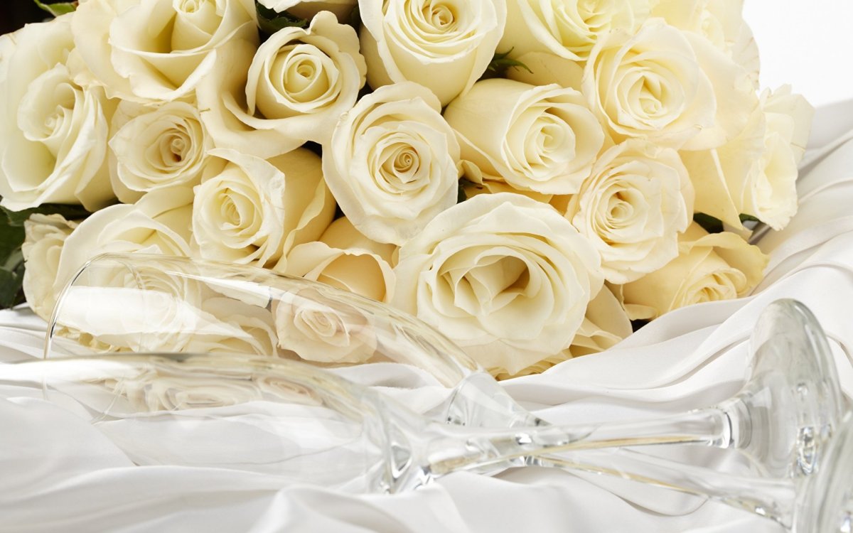 Букет белых роз