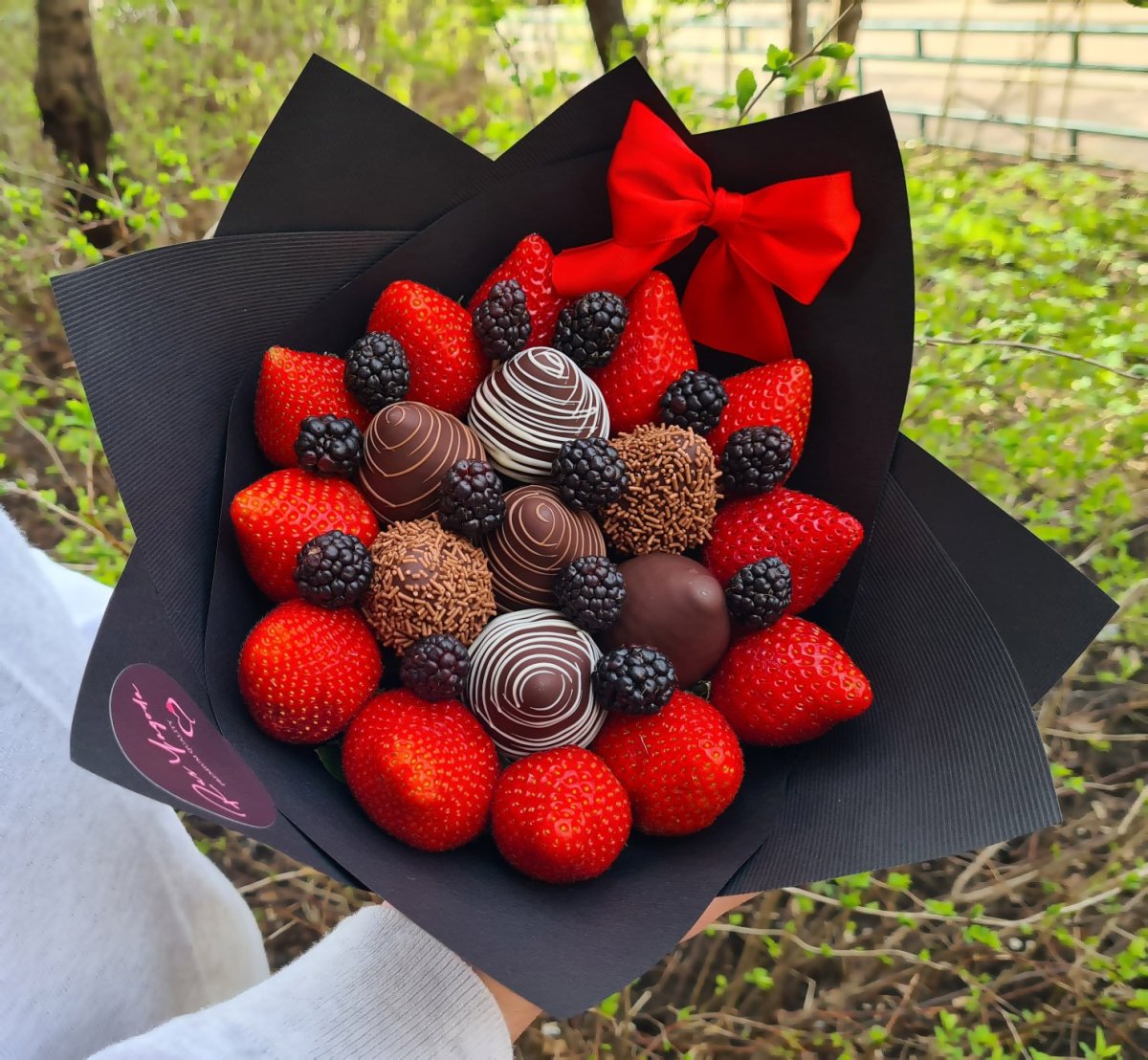 Букет из клубники в шоколаде