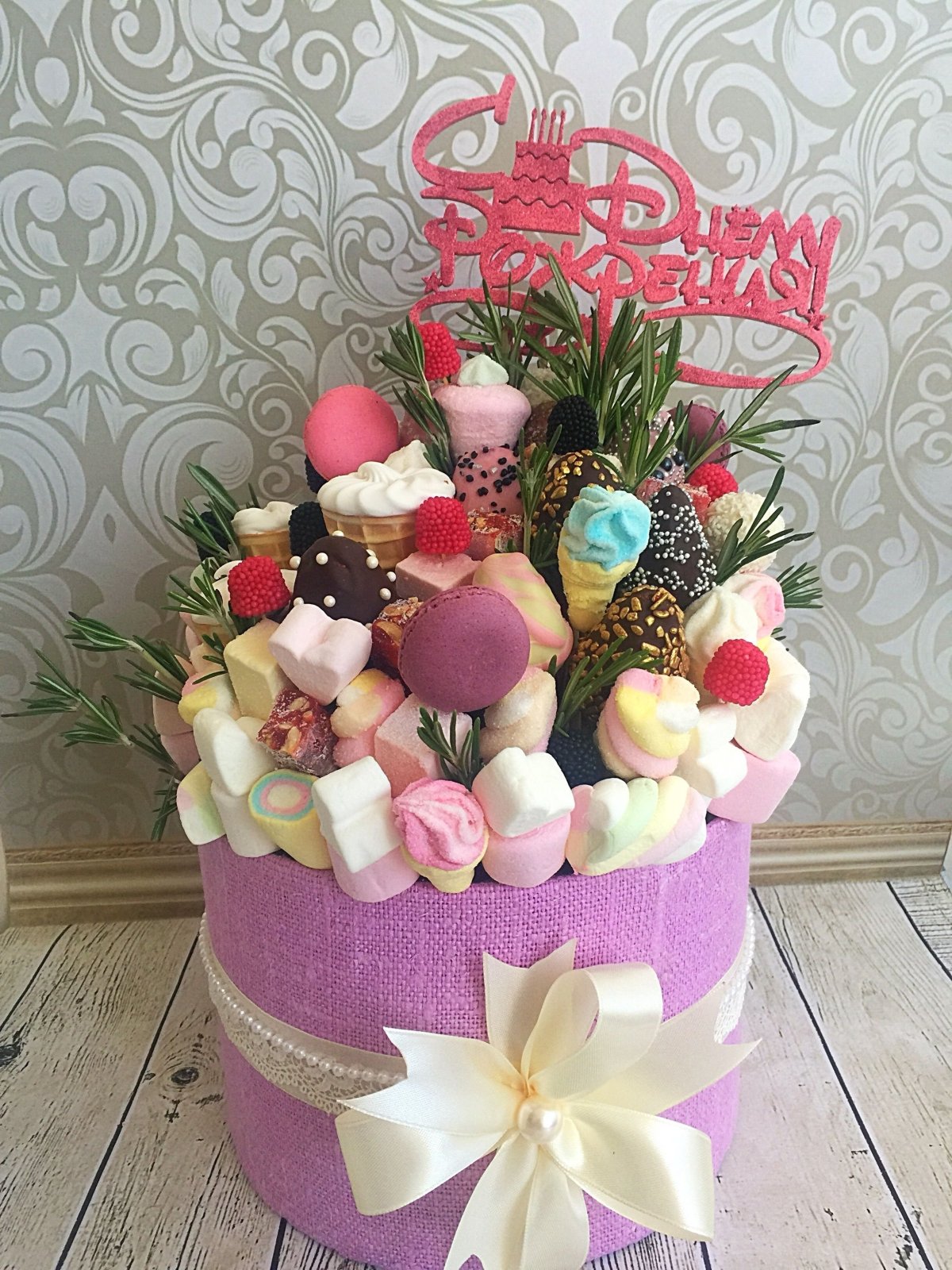 Сладкий букет в коробке