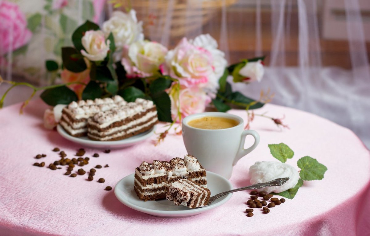 Доброе утро кофе и пирожное