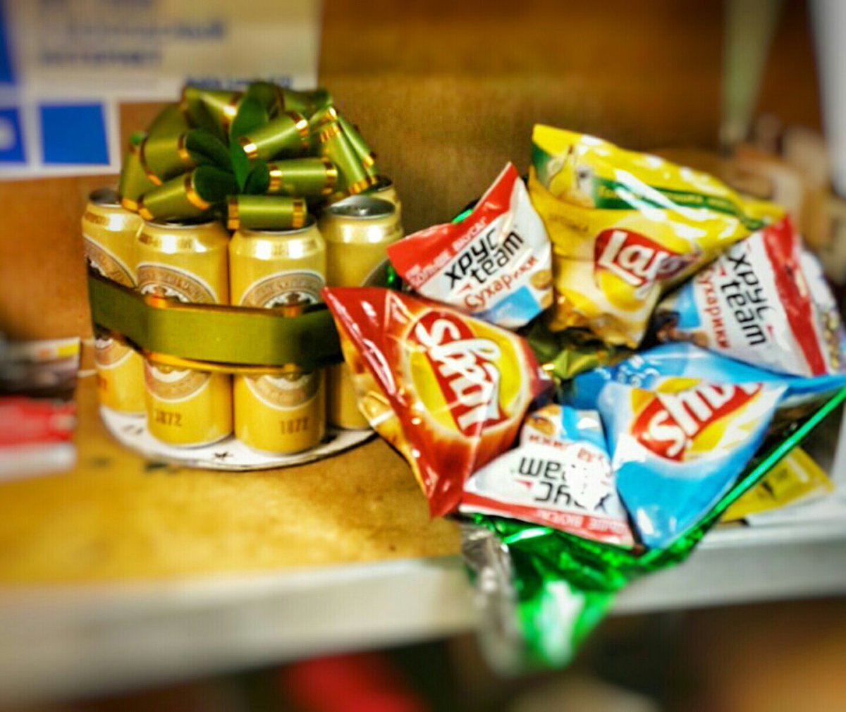 Торт из чипсов и сухариков