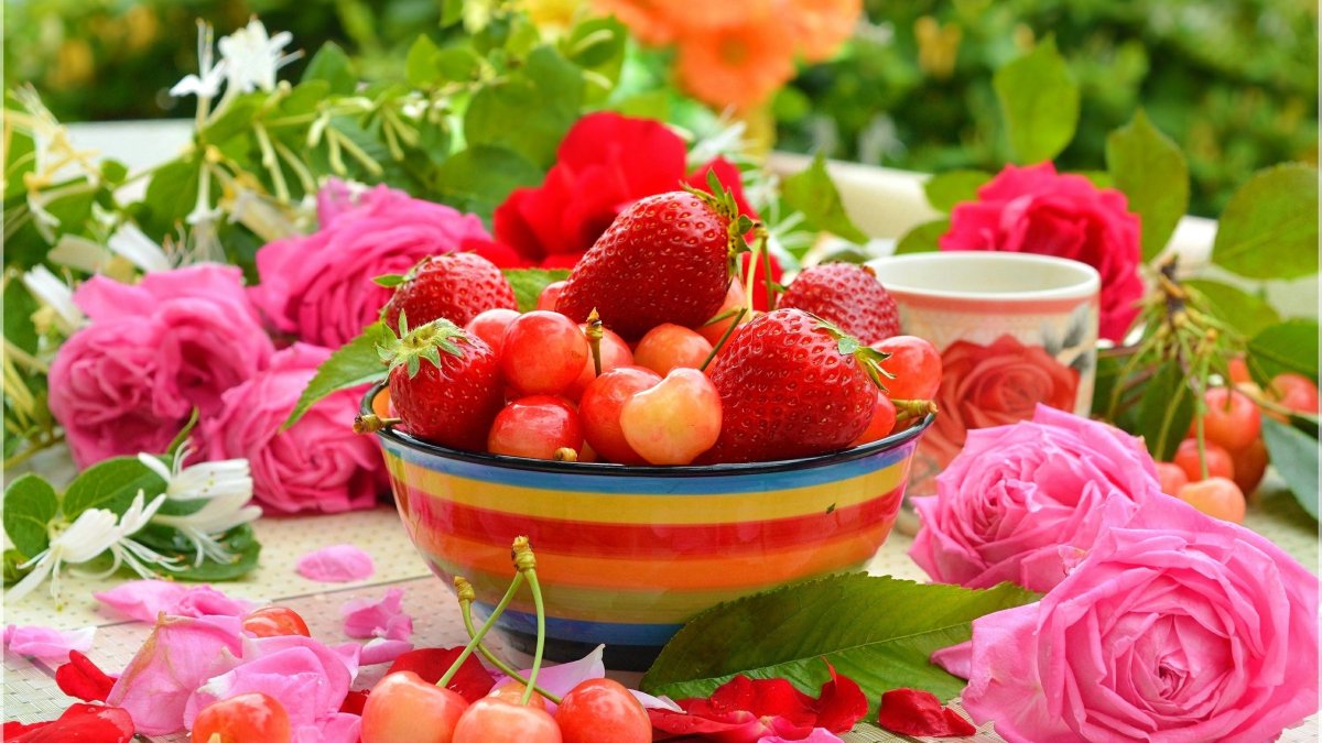 Лето фрукты цветы