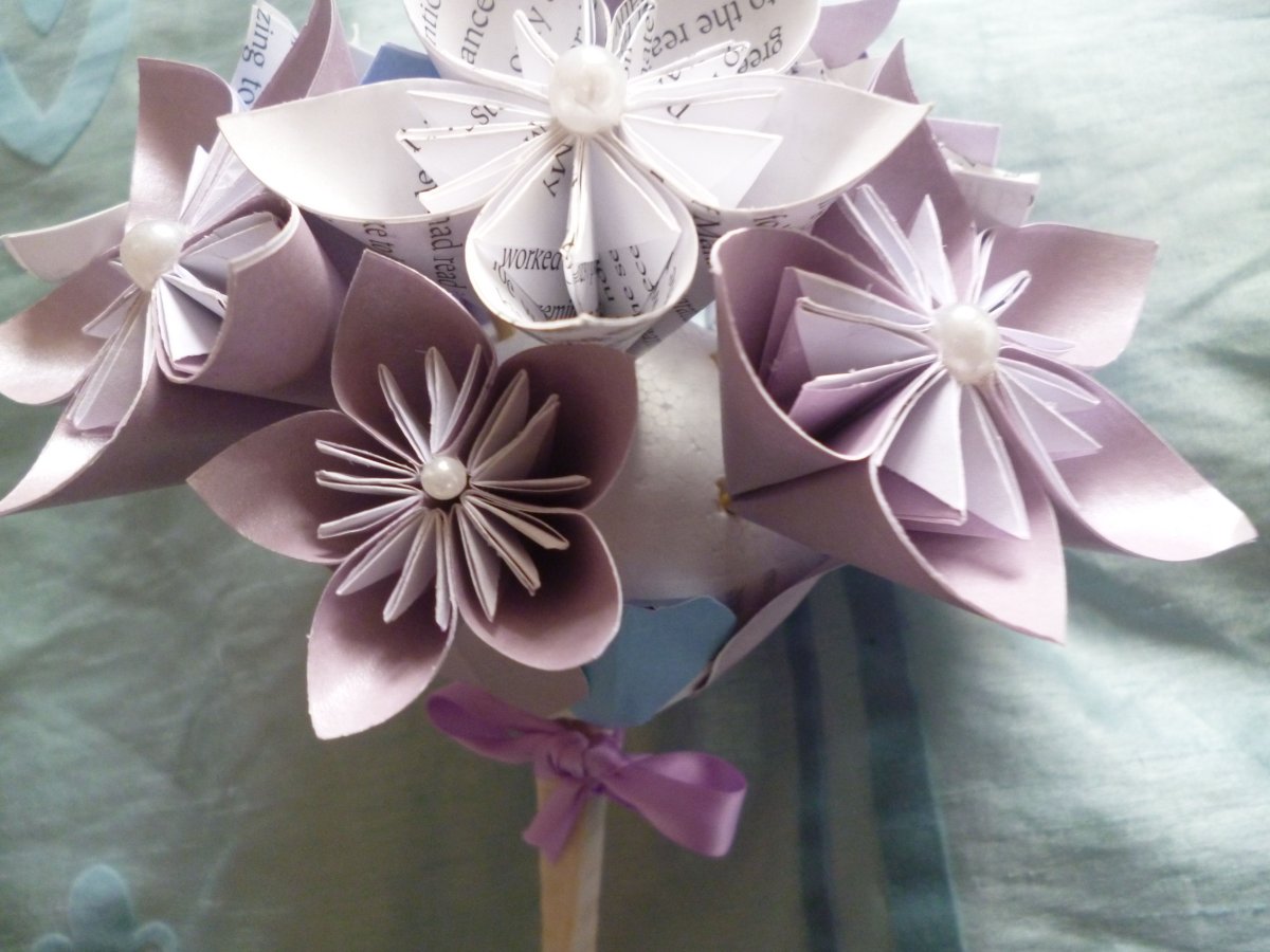 Украшение для букетов цветов оригами