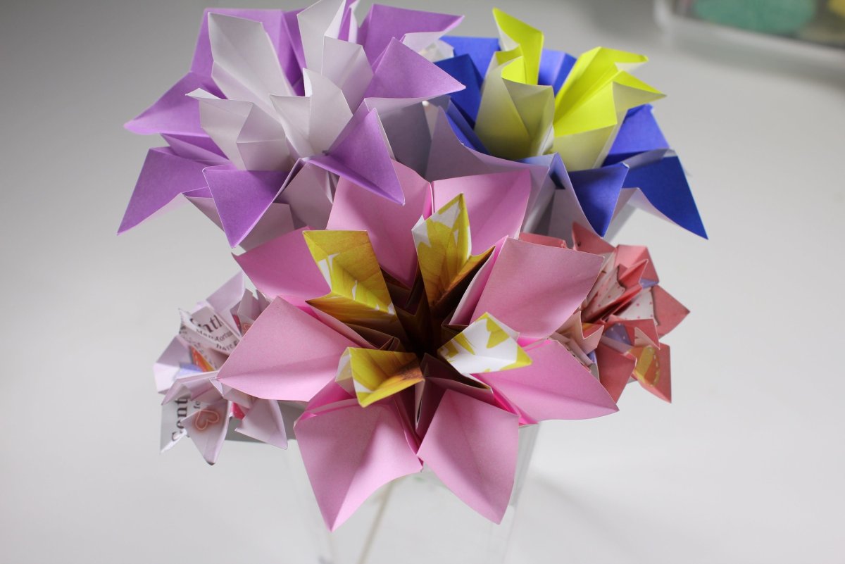 Букет из бумажных тюльпанов оригами