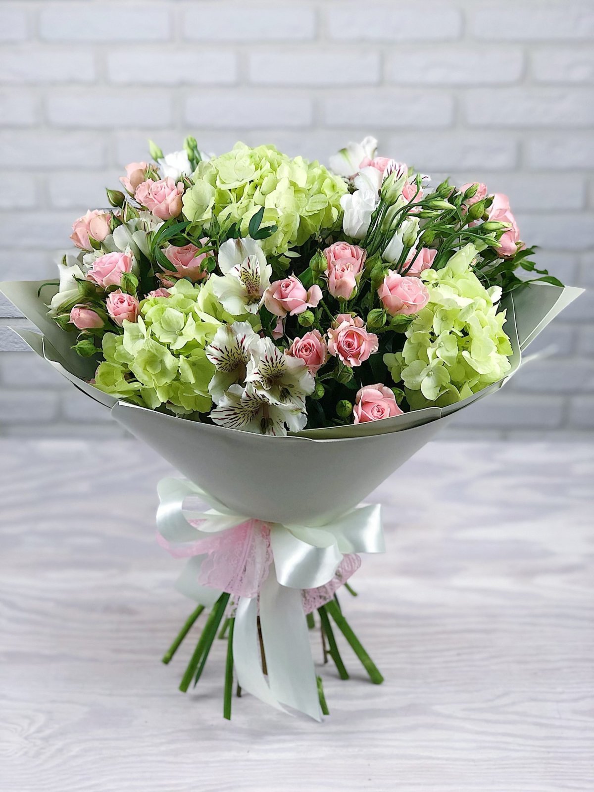 Коробка эустома роза кустовая