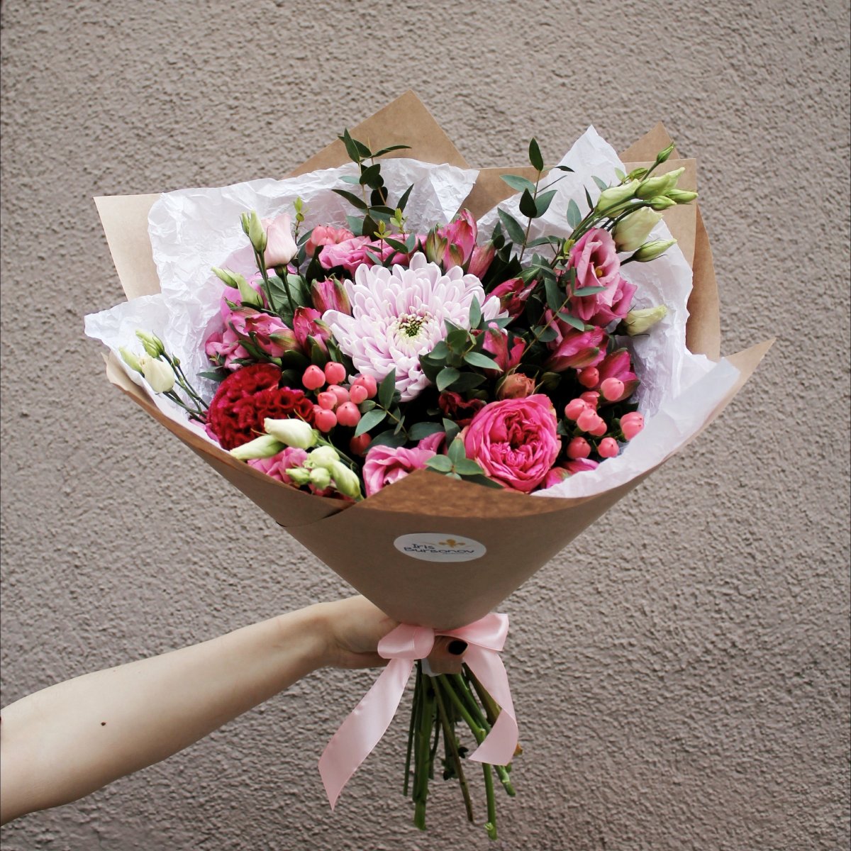 Эустома гипсофила и роза букет