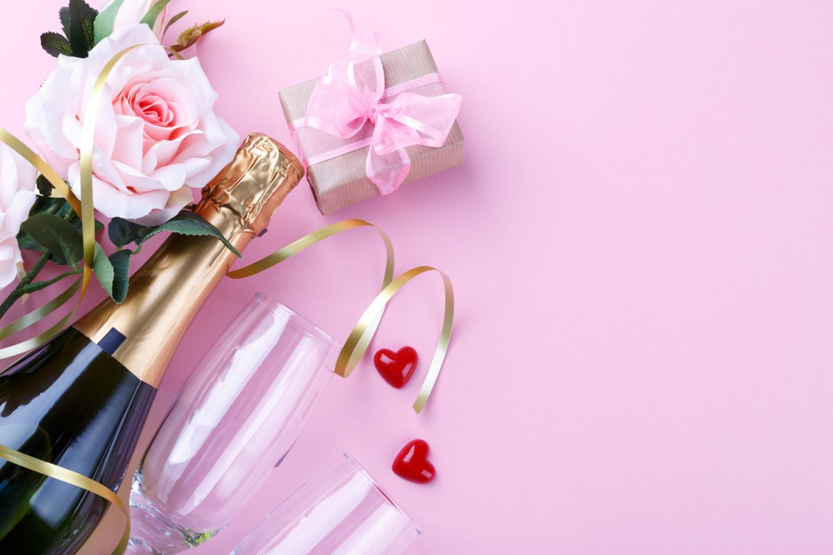 Шампанское и розы