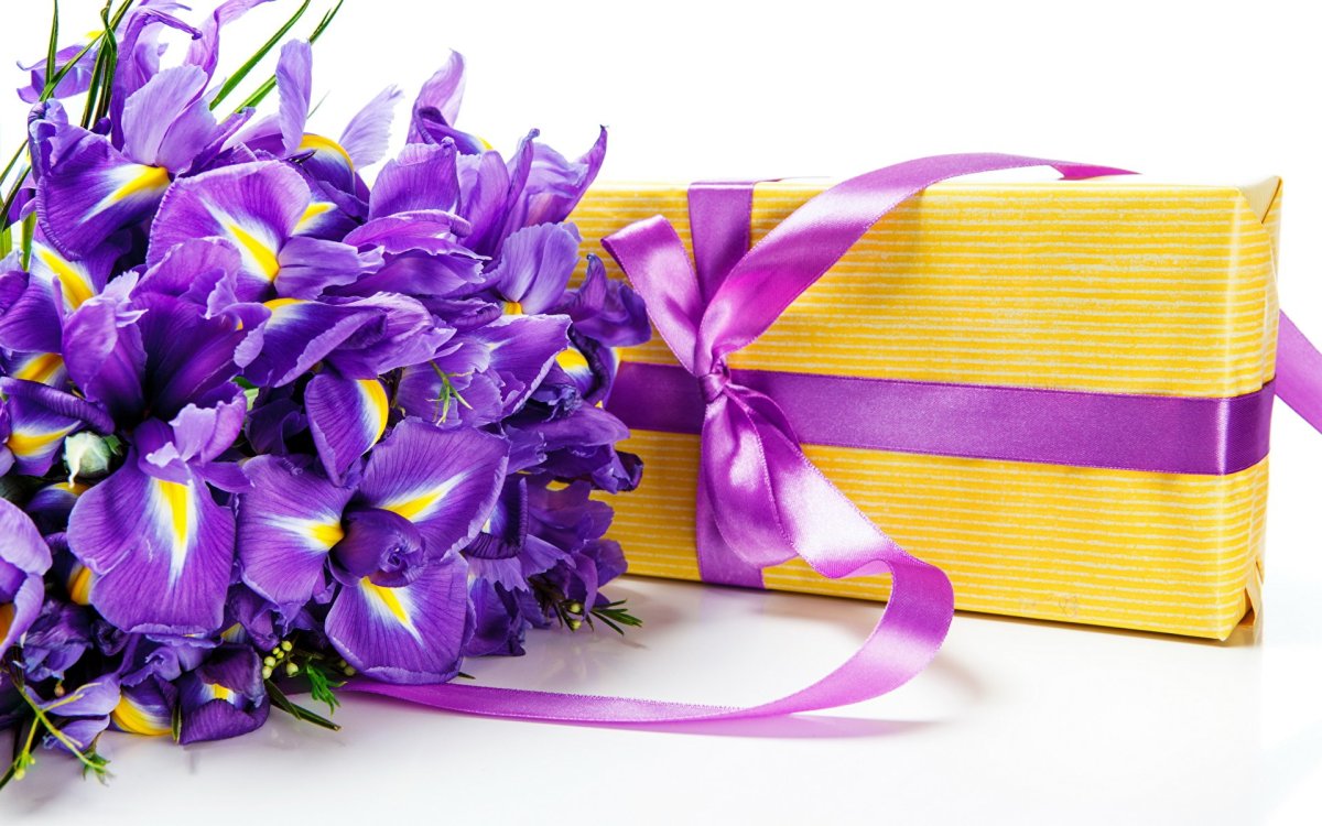 Красивый весенний букет