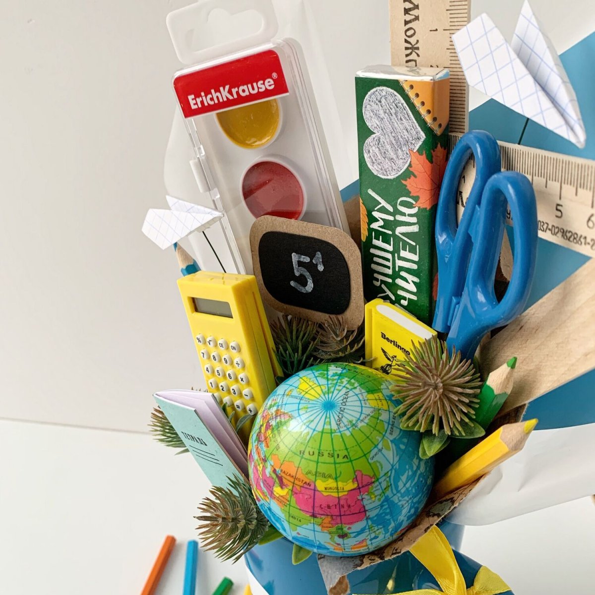 Букет из канцелярских товаров