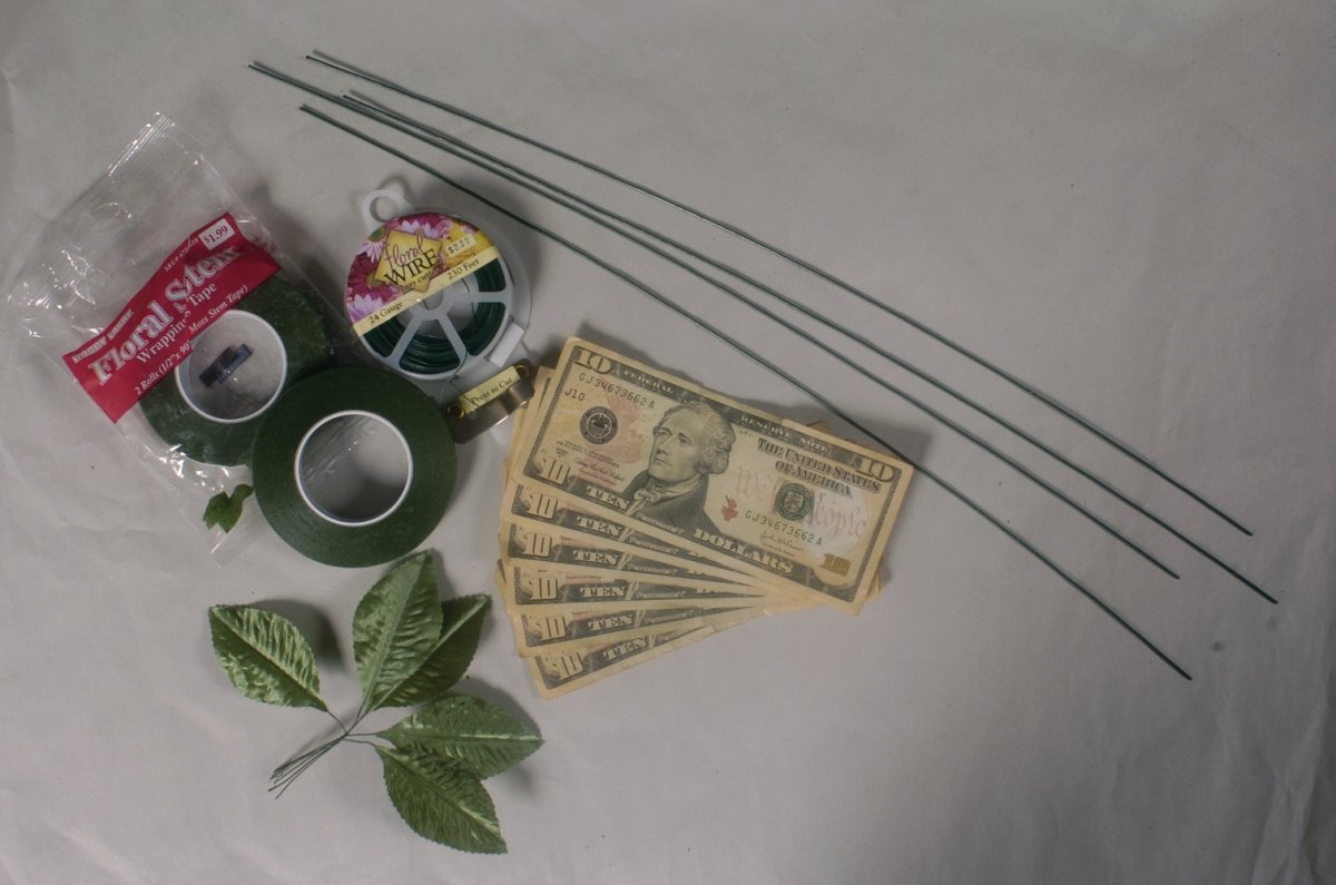 Свадебный букет из денег