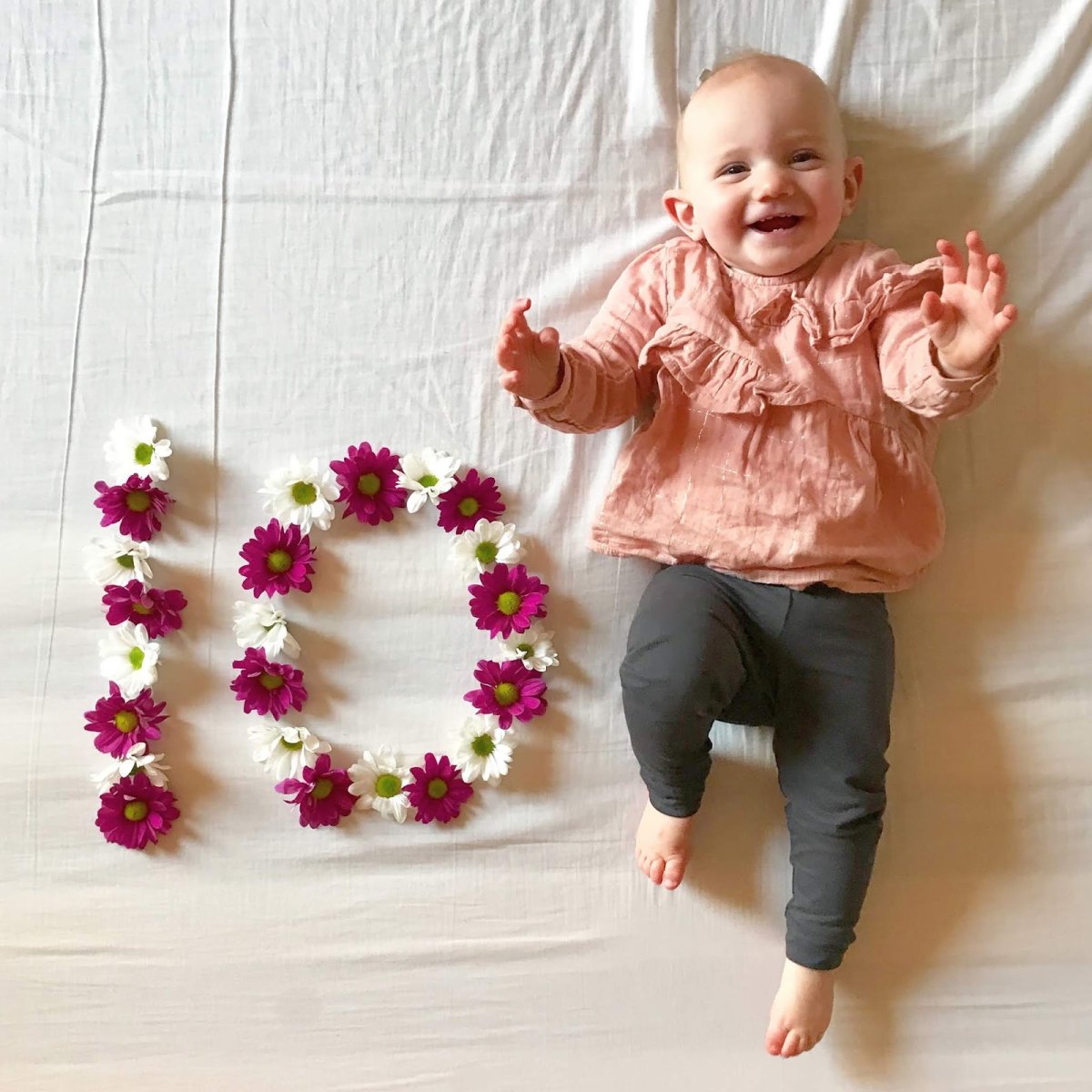 10 Месяцев девочке поздравление