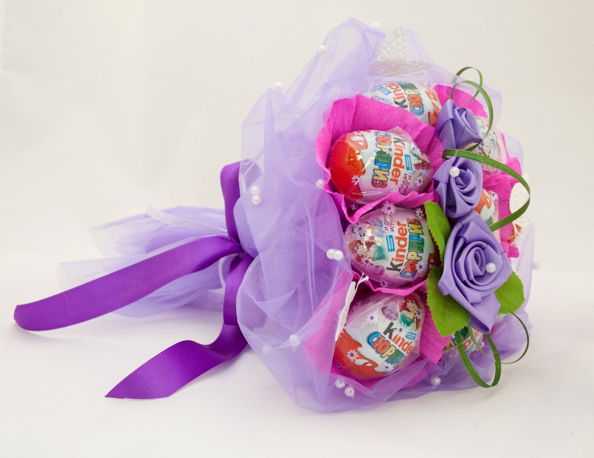 Детские букеты из сладостей