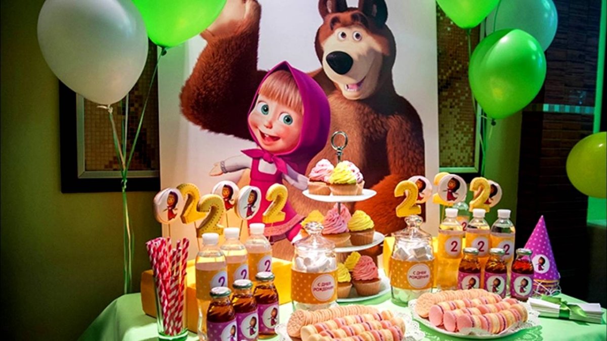 Годовасие в стиле Маша и медведь