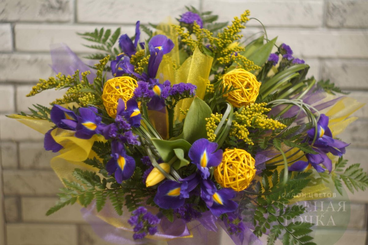 Эустома с солидаго