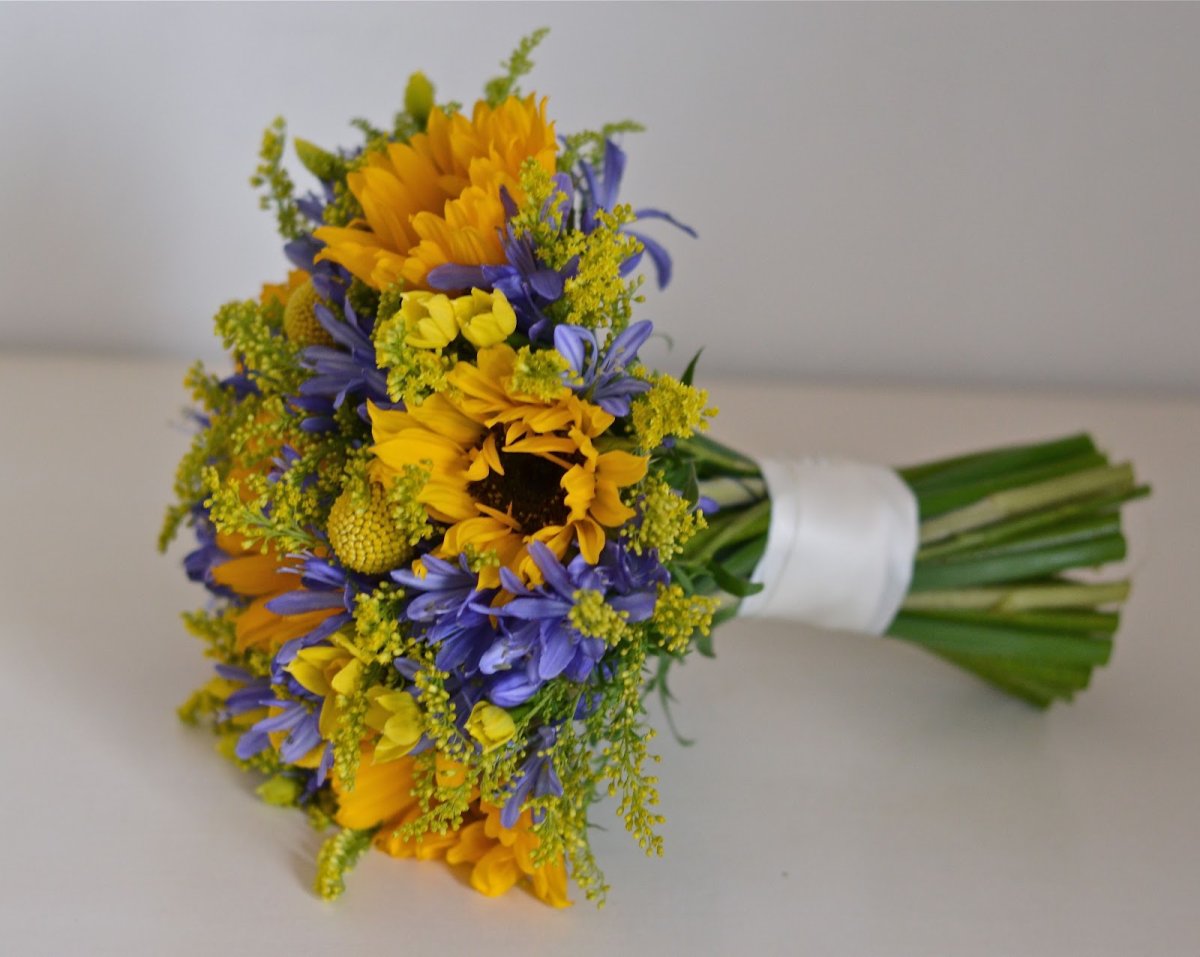 Букет хризантем Сантини