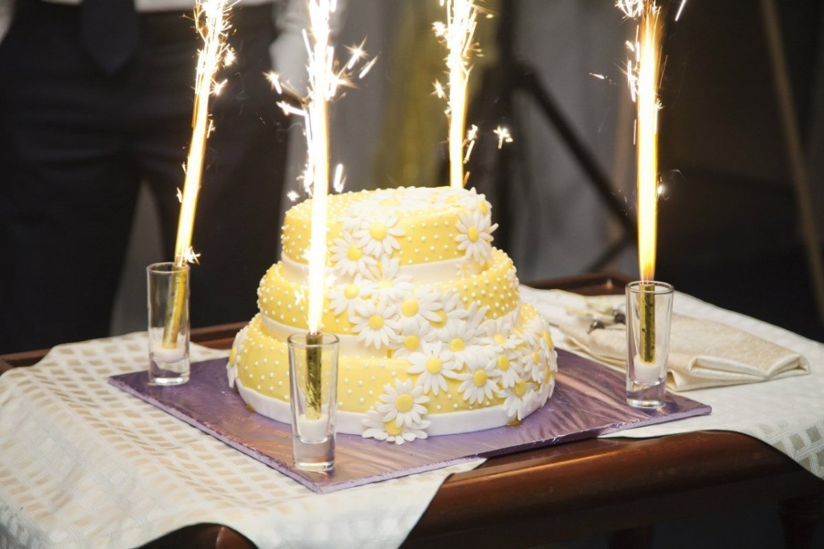 Фонтан в торт