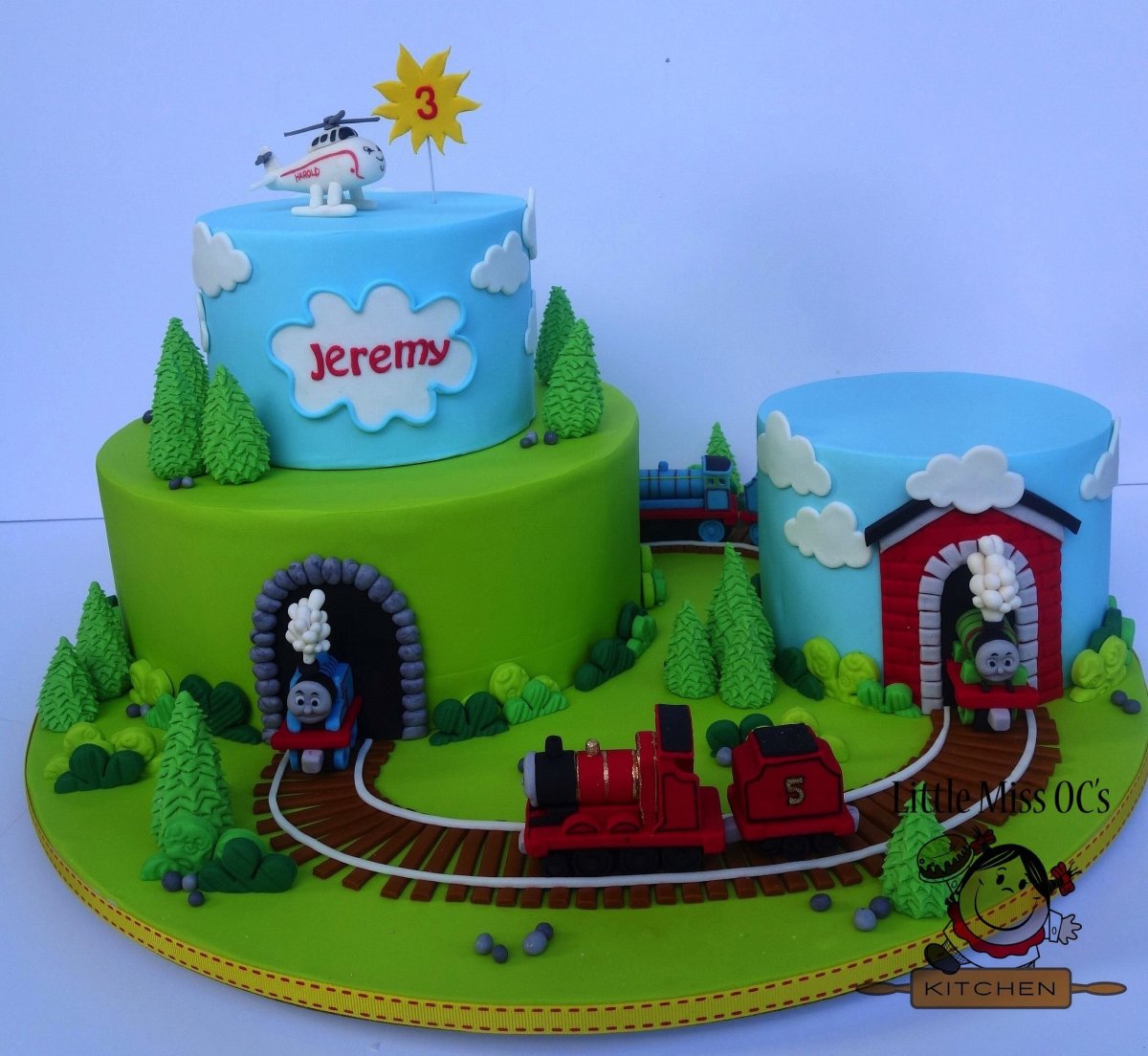 Торт для мальчика паровоз с вагонами