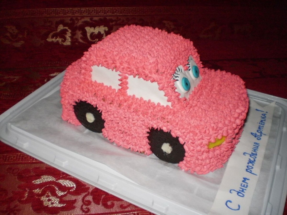 Торт с «машинками»