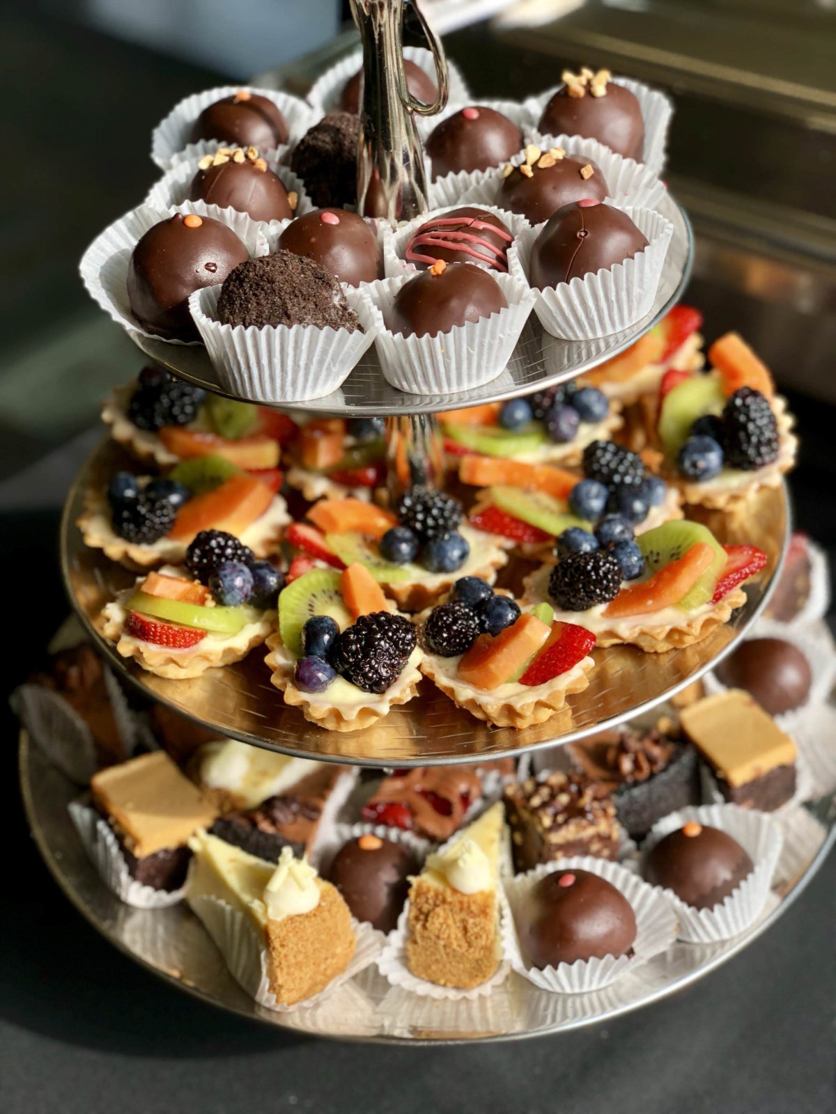 Маленькие пирожные для фуршета