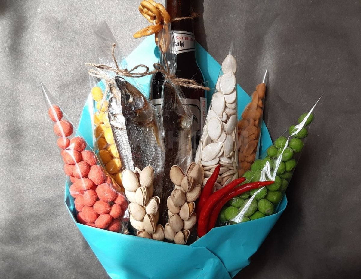 Подарок на 23 февраля пиво и рыба