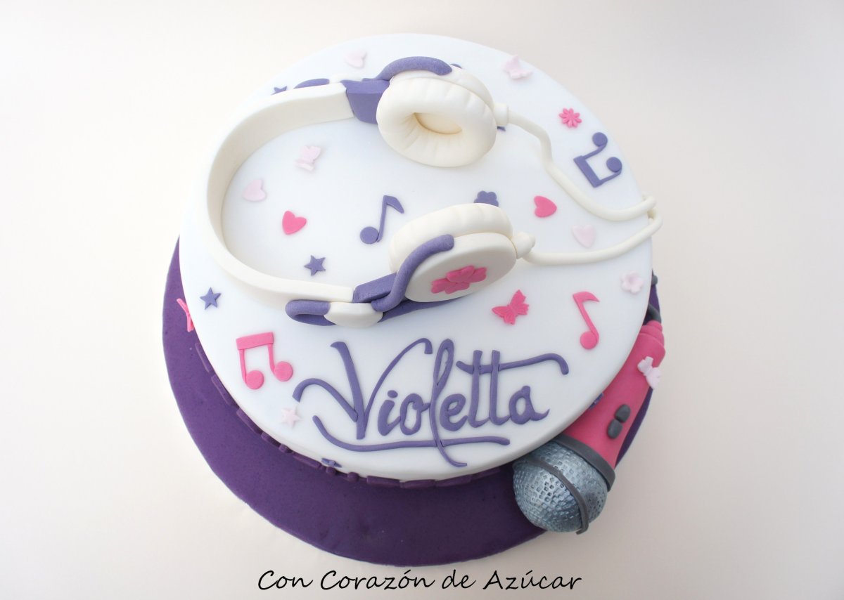 Торт с наушниками для девочек