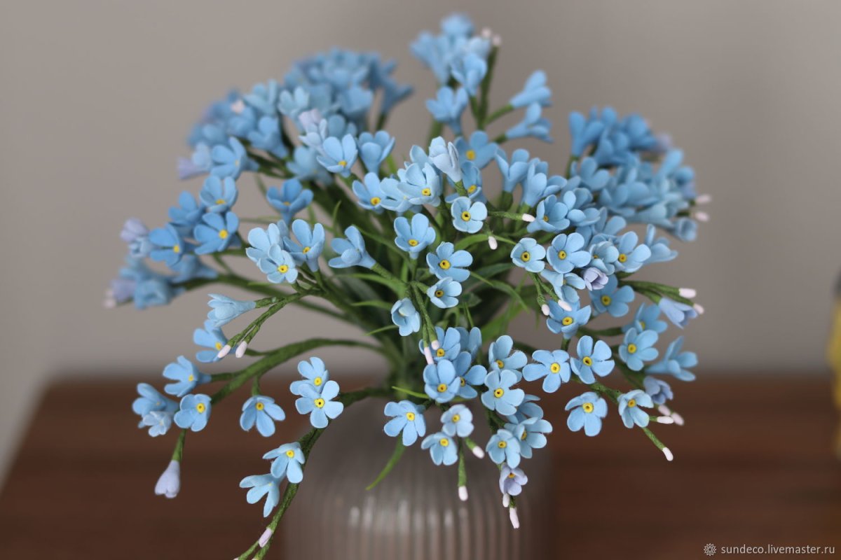 Искусственные цветы незабудки