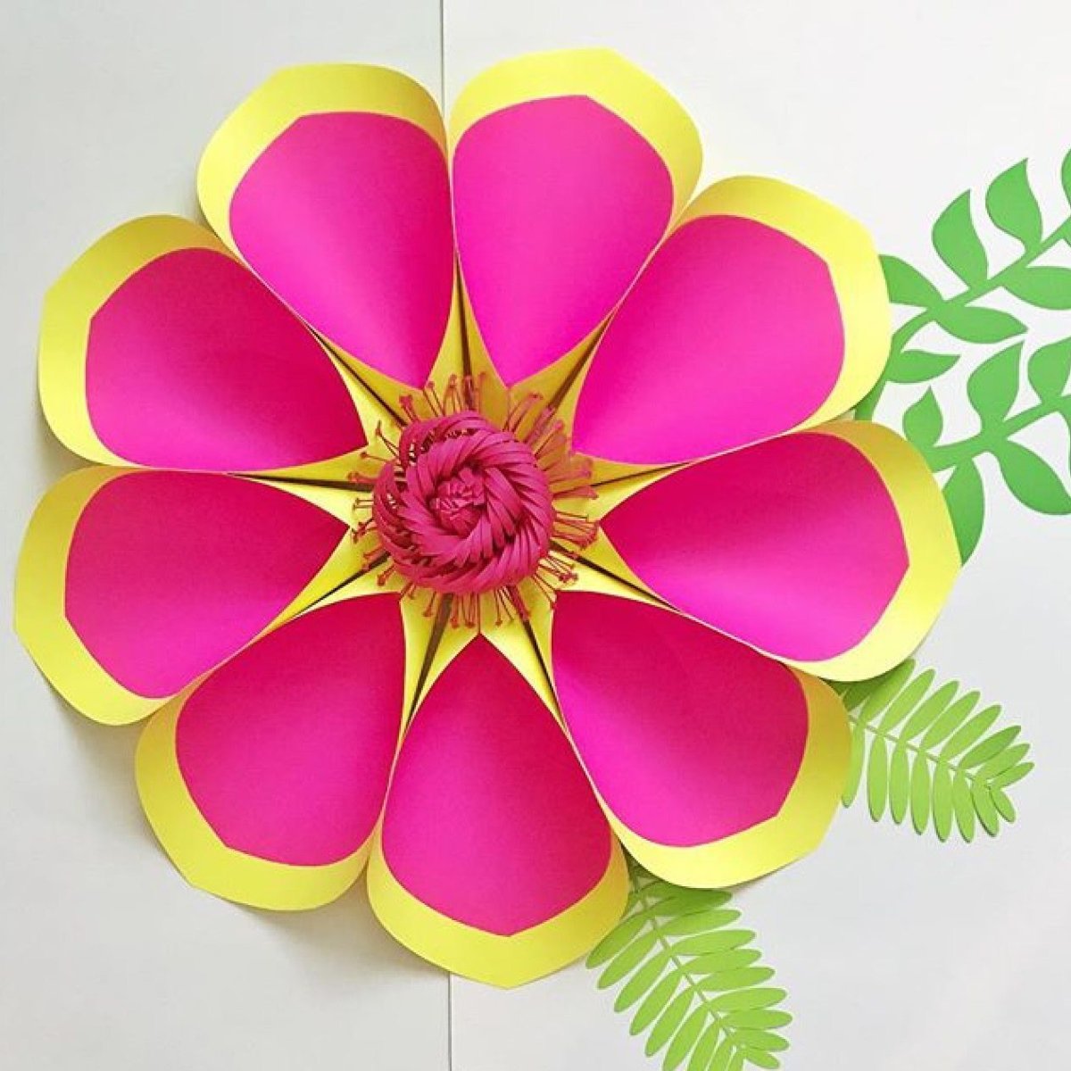 Объемные цветы для украшения