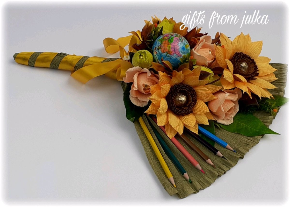 Букет с конфетами учителю