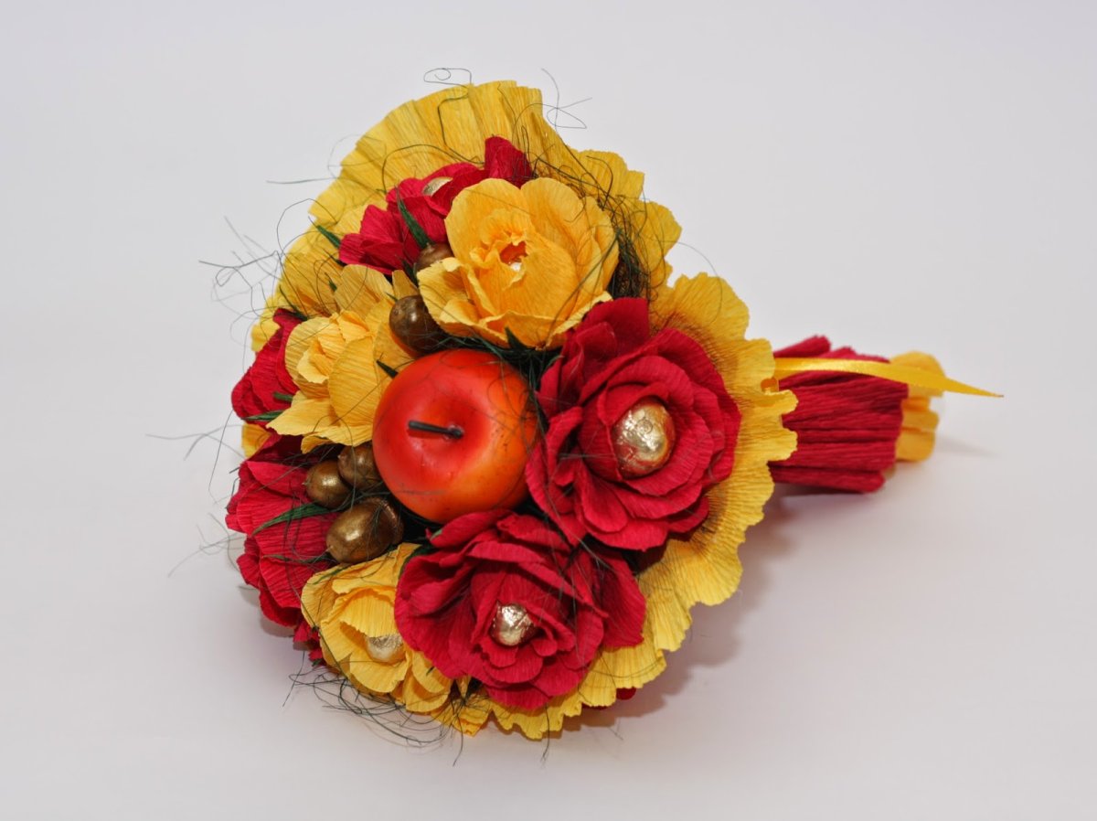 Конфетный букет на 1 сентября