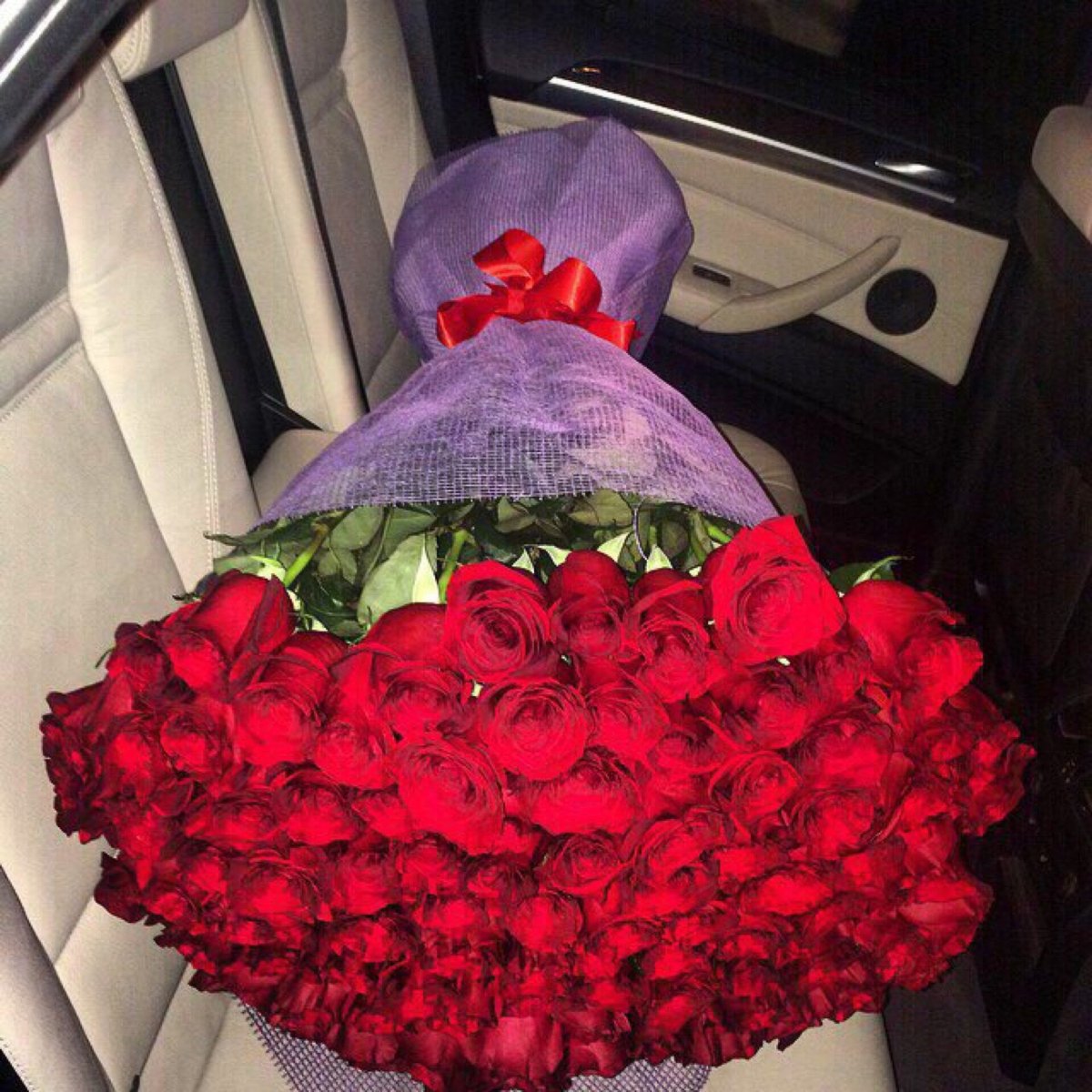 Цветы в Порше Кайен