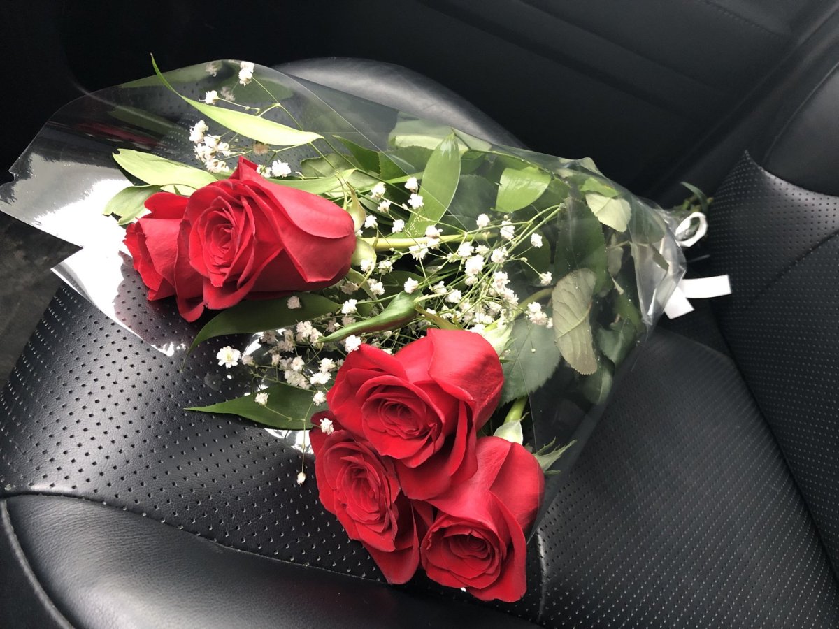 Букеты в машине реальные